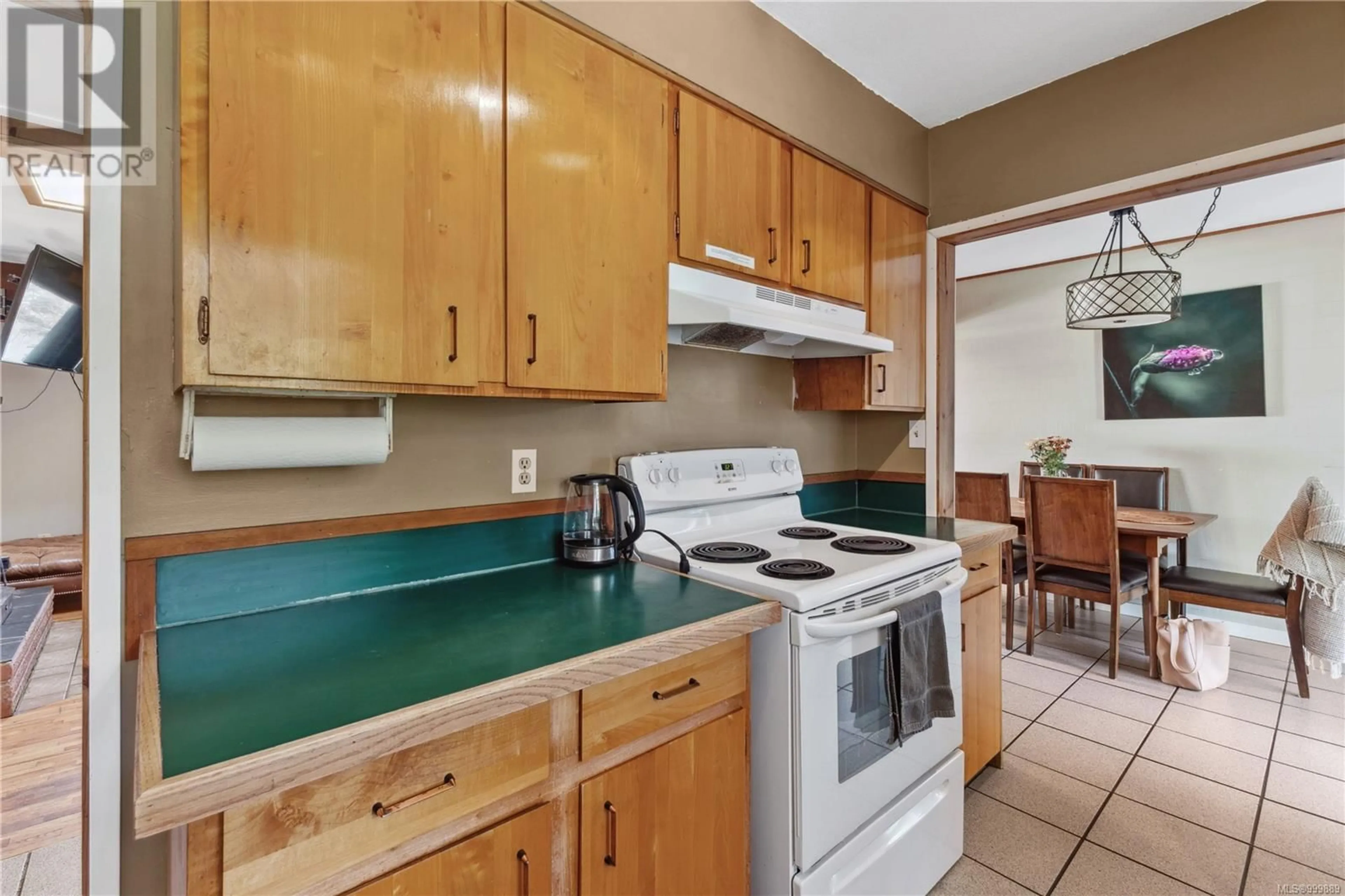 Standard kitchen, unknown for 1346 GALERNO ROAD, Campbell River British Columbia V9W1J9