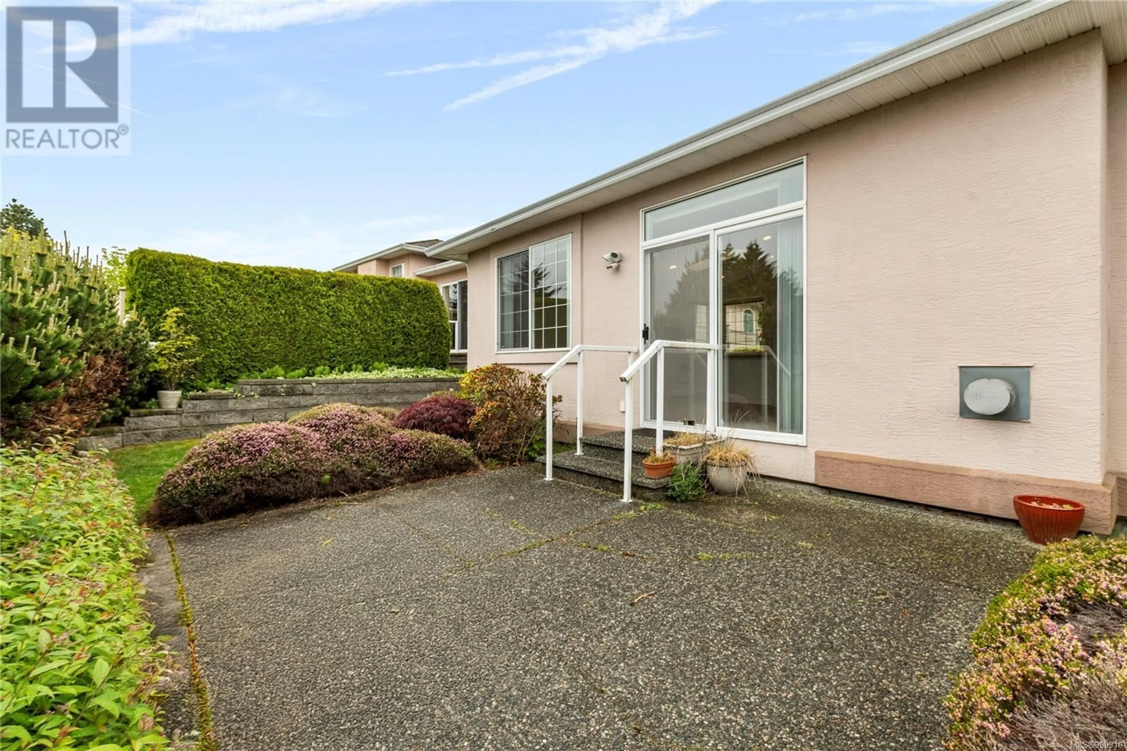 Patio, street for 6168 SATURNA AVENUE, Nanaimo British Columbia V9V1S8