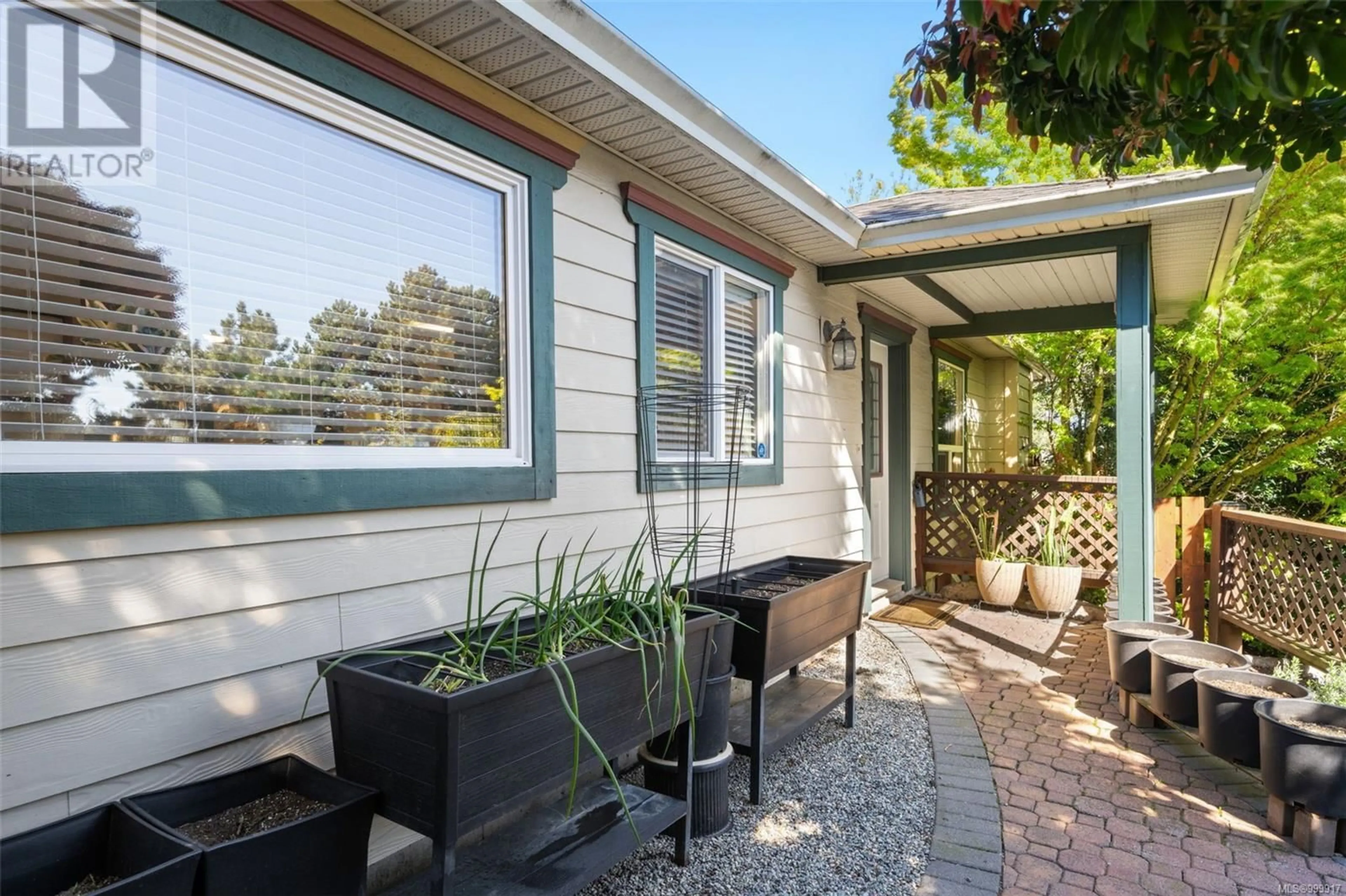 Patio, street for 1 - 106 ALDERSMITH PLACE, View Royal British Columbia V9A7M8