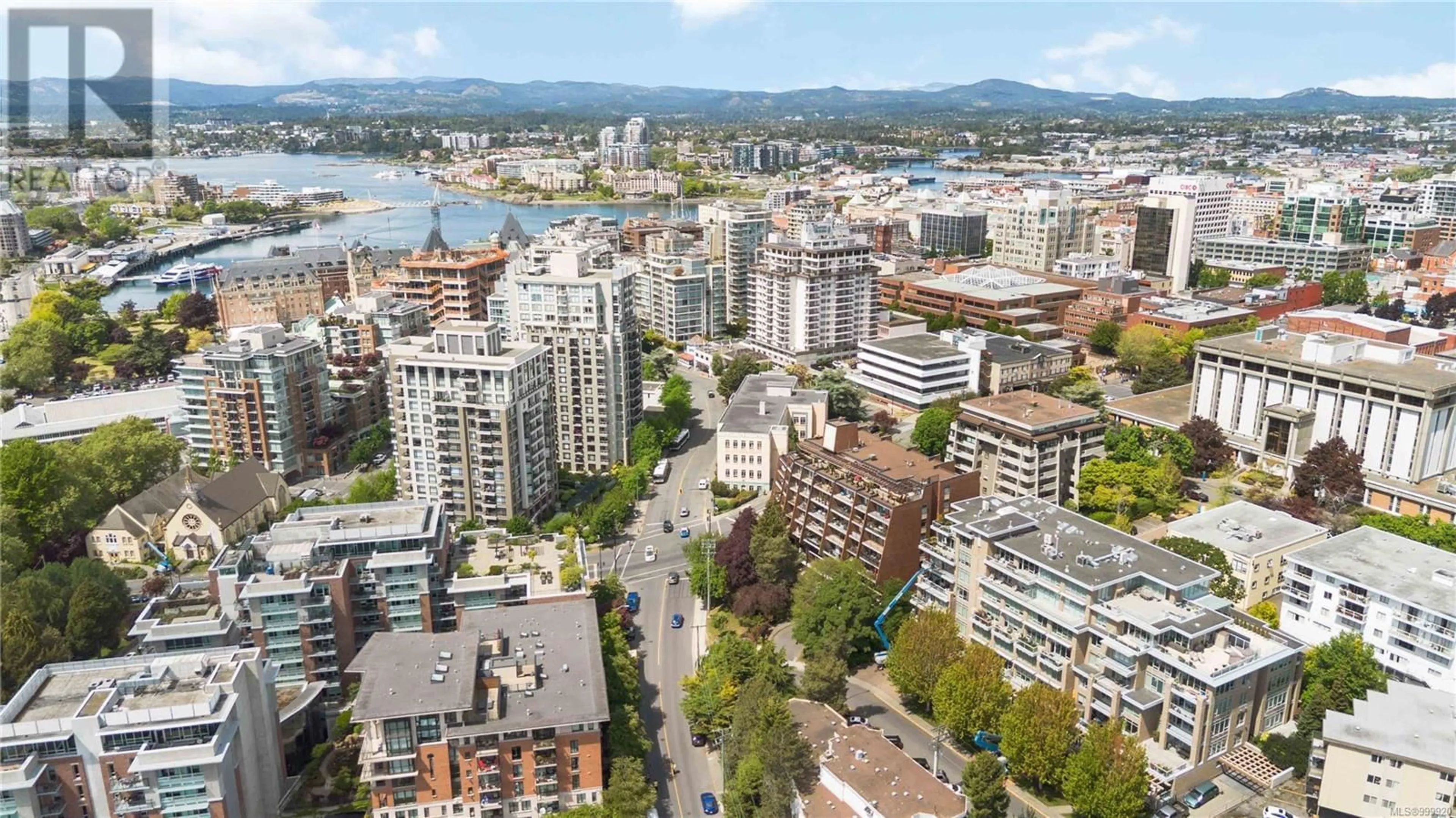 A pic from outside/outdoor area/front of a property/back of a property/a pic from drone, city buildings view from balcony for 301 - 777 BLANSHARD STREET, Victoria British Columbia V8W2G9
