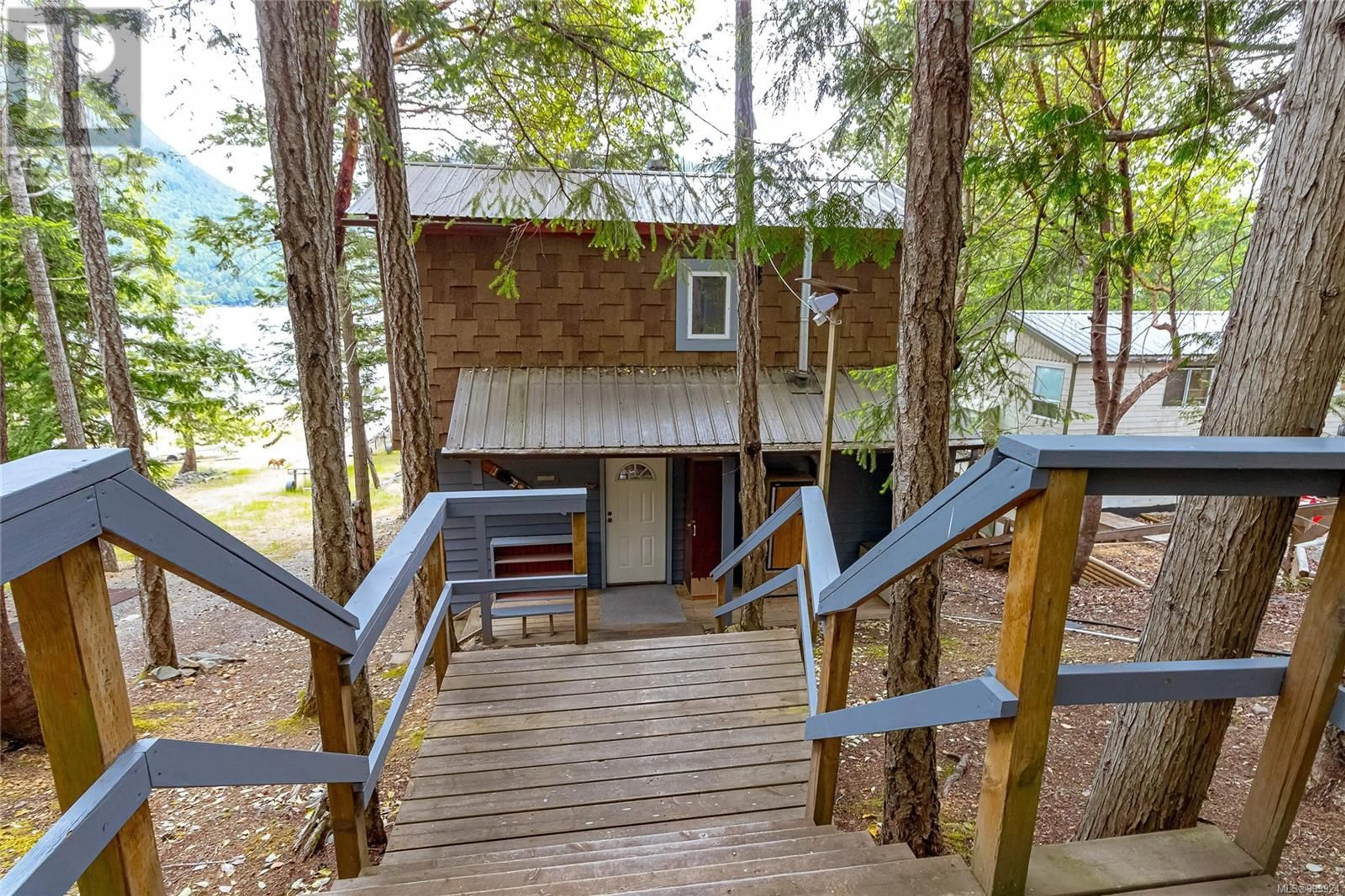Patio, water/lake/river/ocean view for 3192 BAY ROAD, Qualicum Beach British Columbia V9K2L7