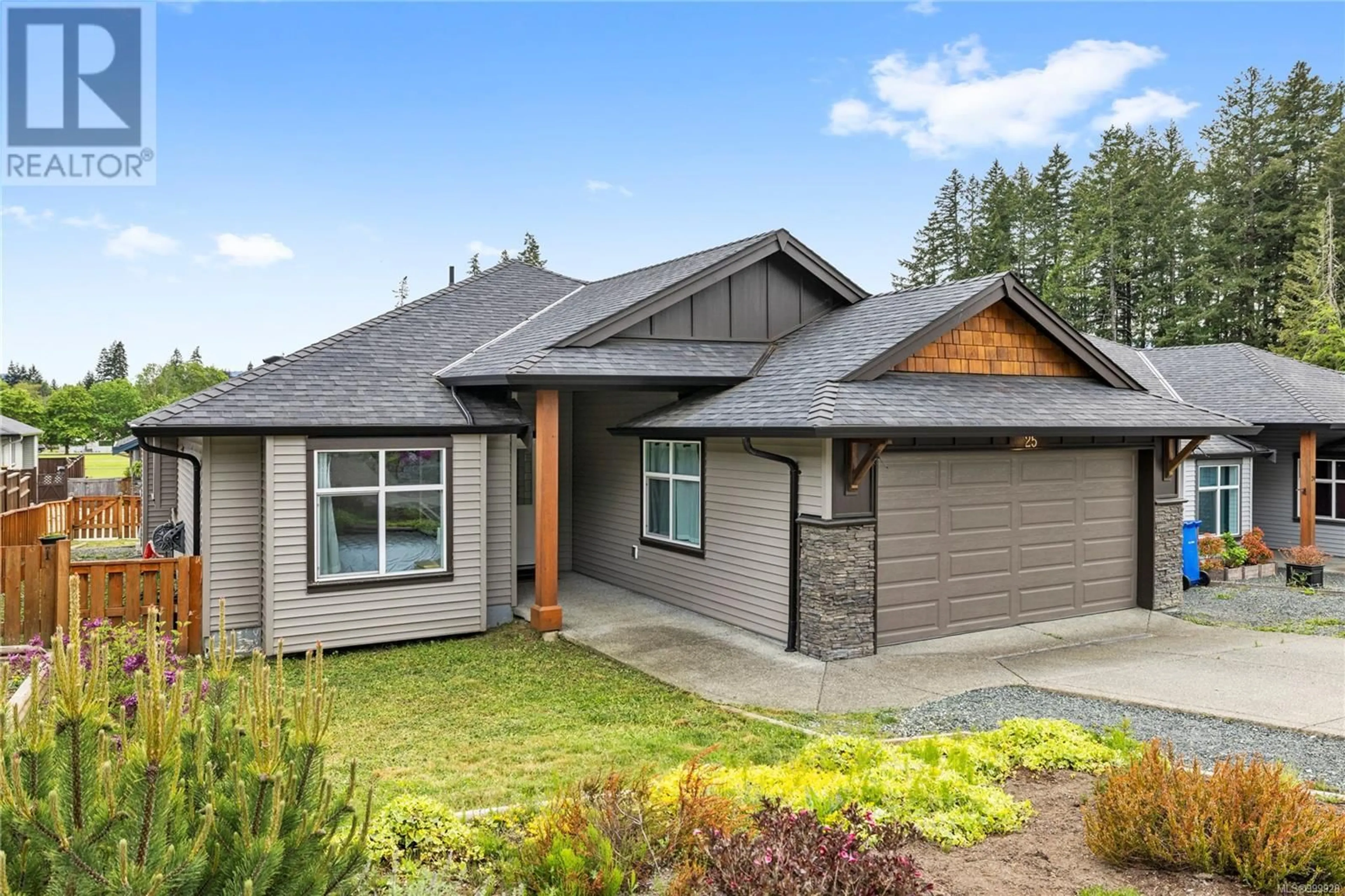 Home with vinyl exterior material, street for 25 - 5450 TOMSWOOD ROAD, Port Alberni British Columbia V9Y0B4