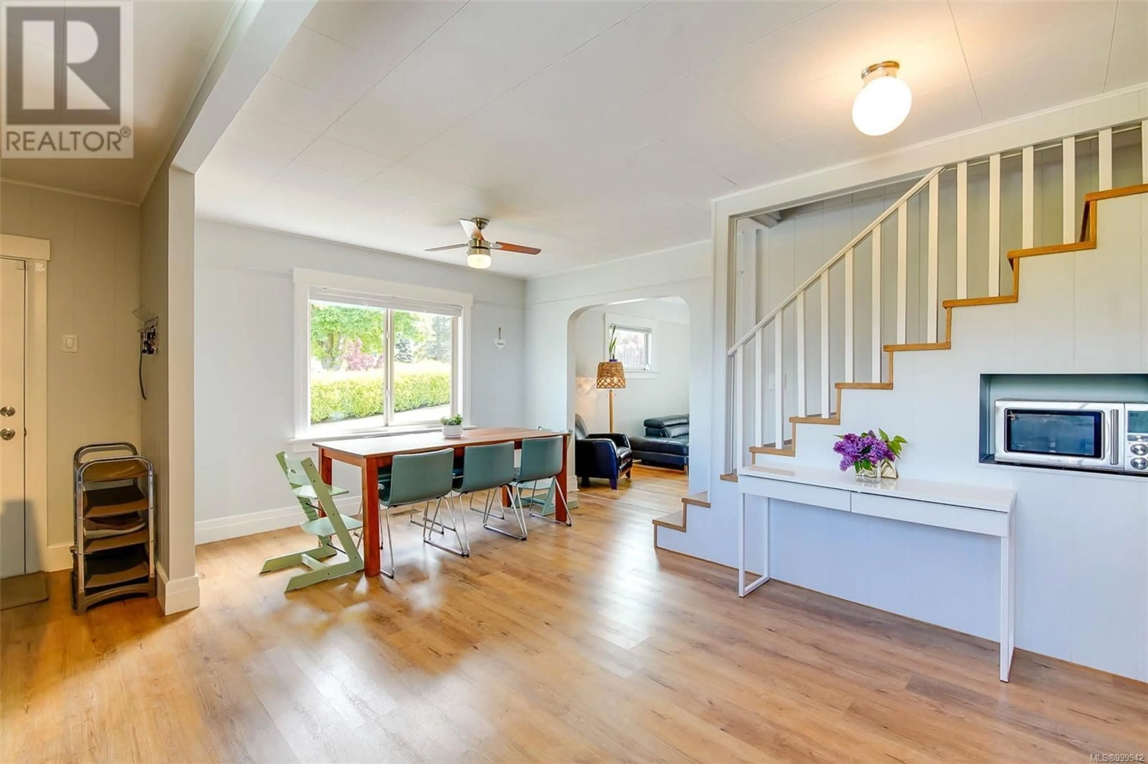 Living room with furniture, wood/laminate floor for 4703 STRATHERN STREET, Port Alberni British Columbia V9Y3E8