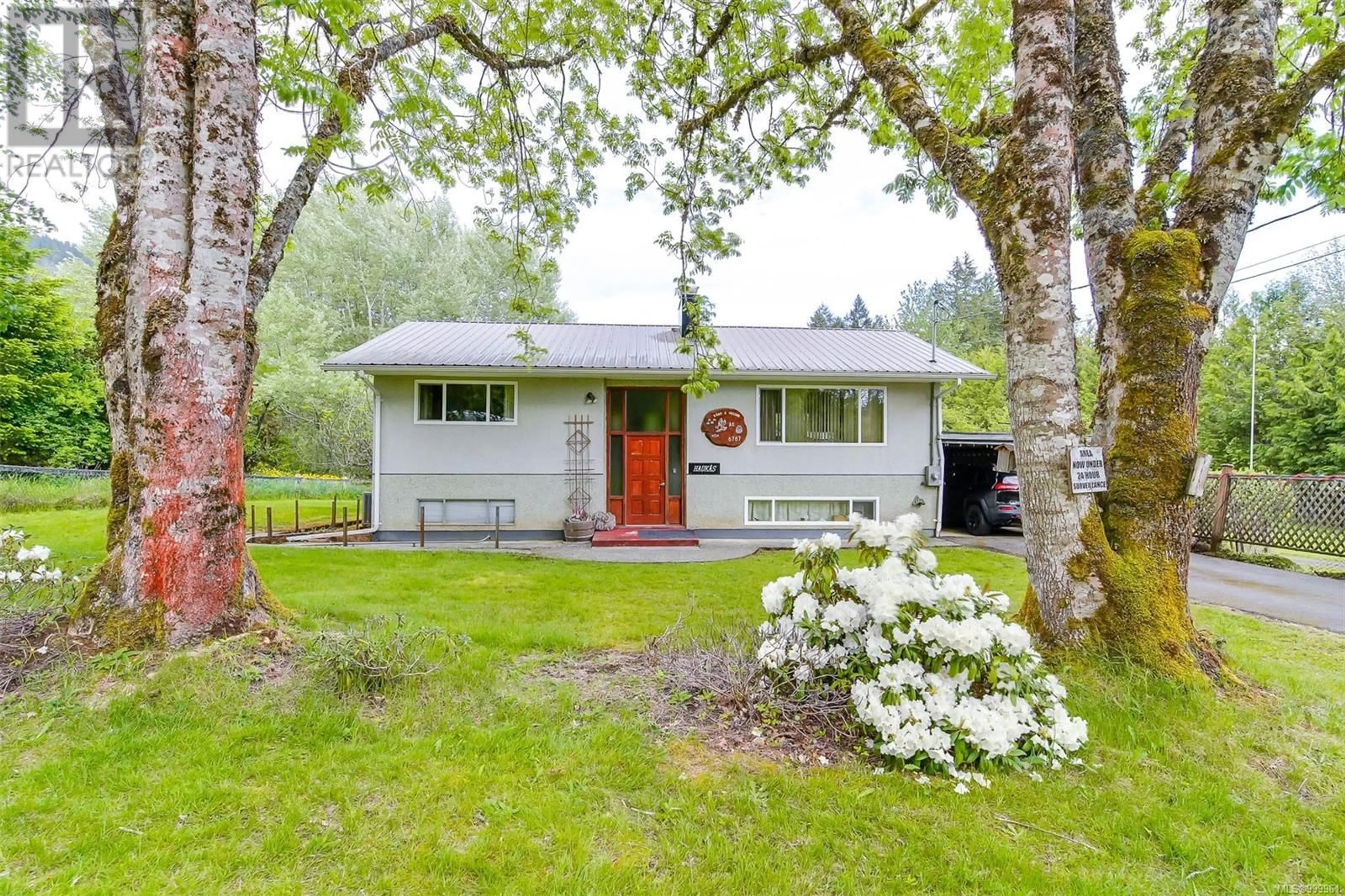 Home with vinyl exterior material, street for 6767 CYPRESS BOULEVARD, Port Alberni British Columbia V9Y8T7