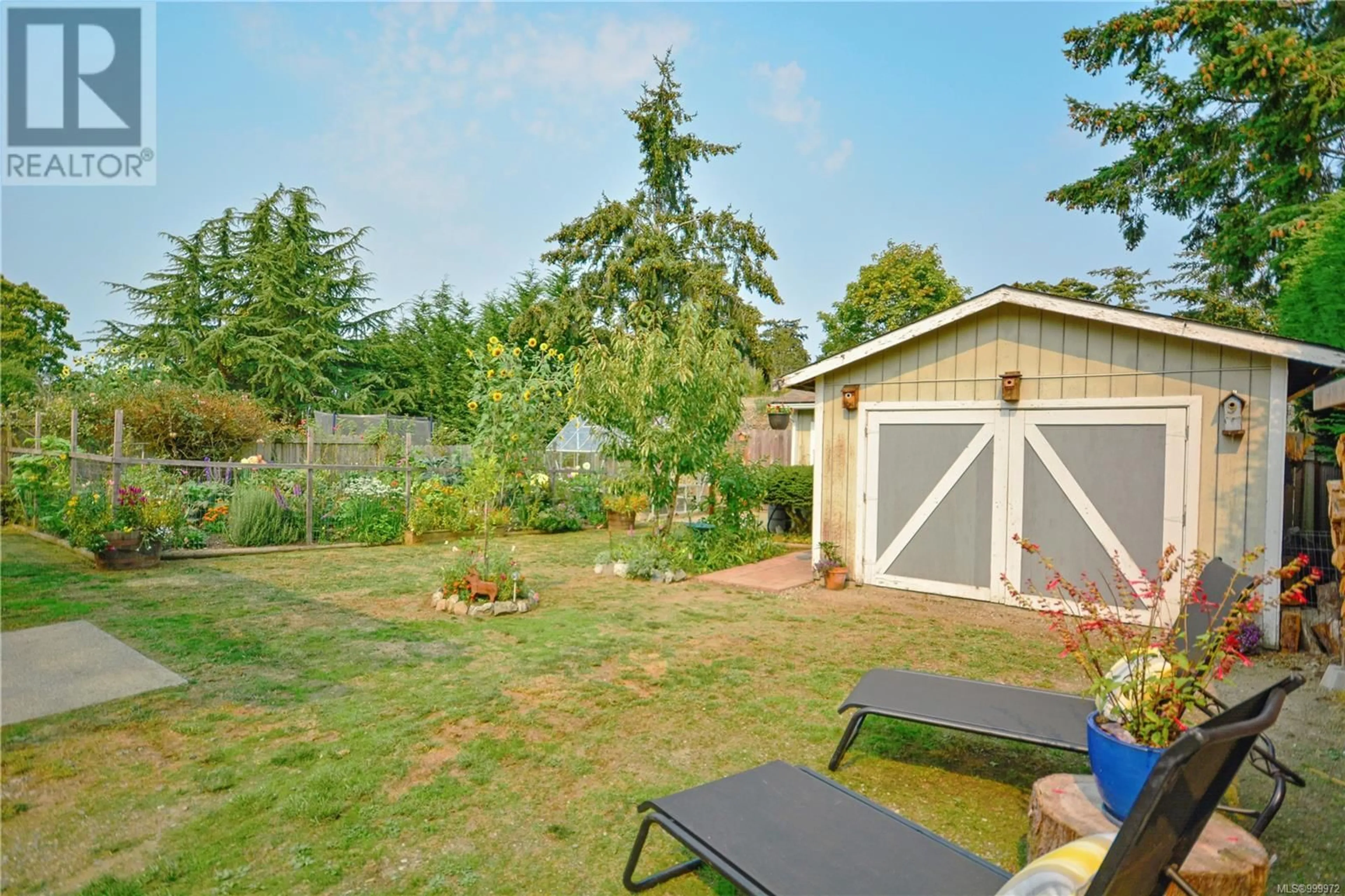 Patio, unknown for 337 GLENAIRLIE DRIVE, View Royal British Columbia V9B1K5