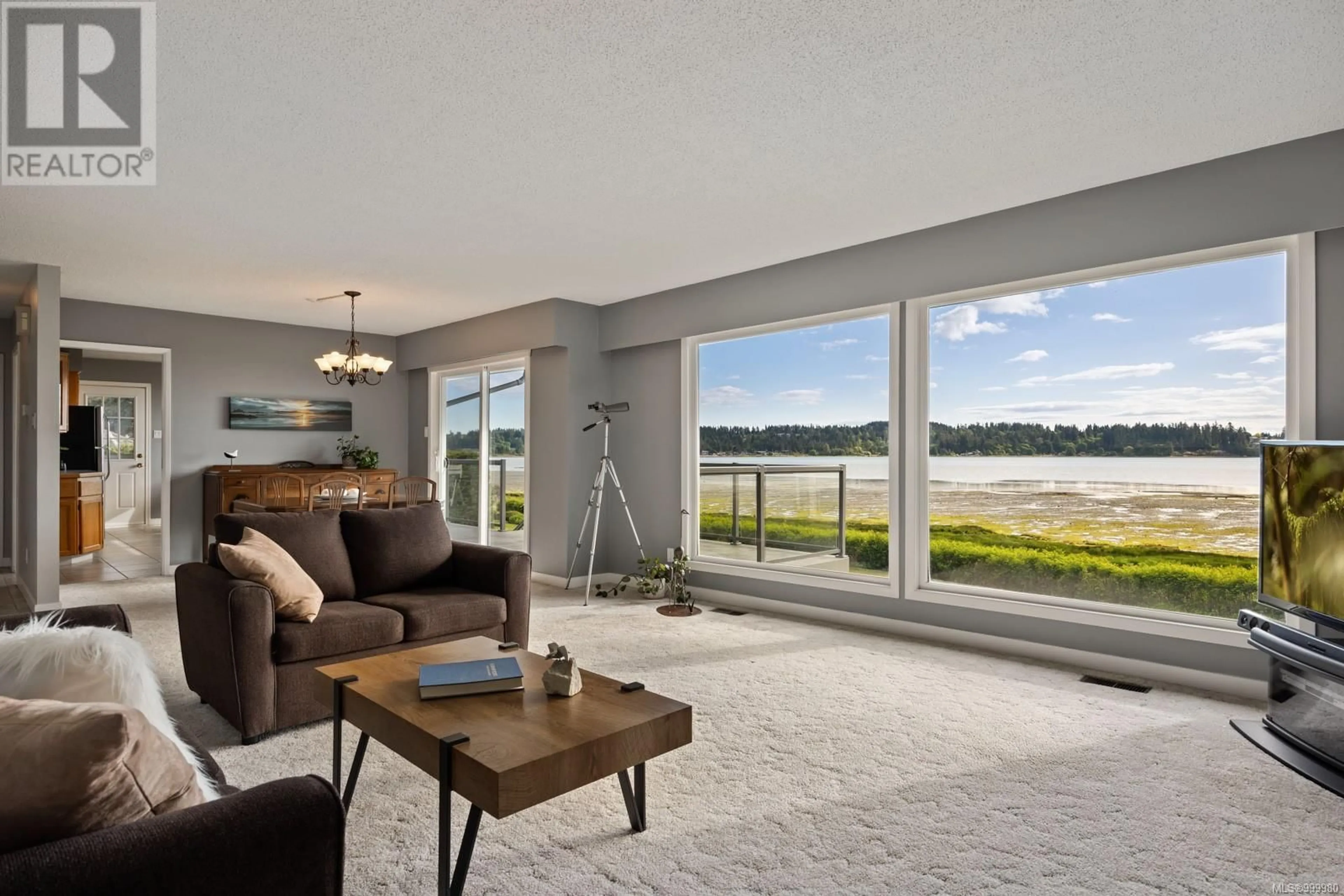 Living room with furniture, unknown for 3440 SANDPIPER DRIVE, Courtenay British Columbia V9N9T9