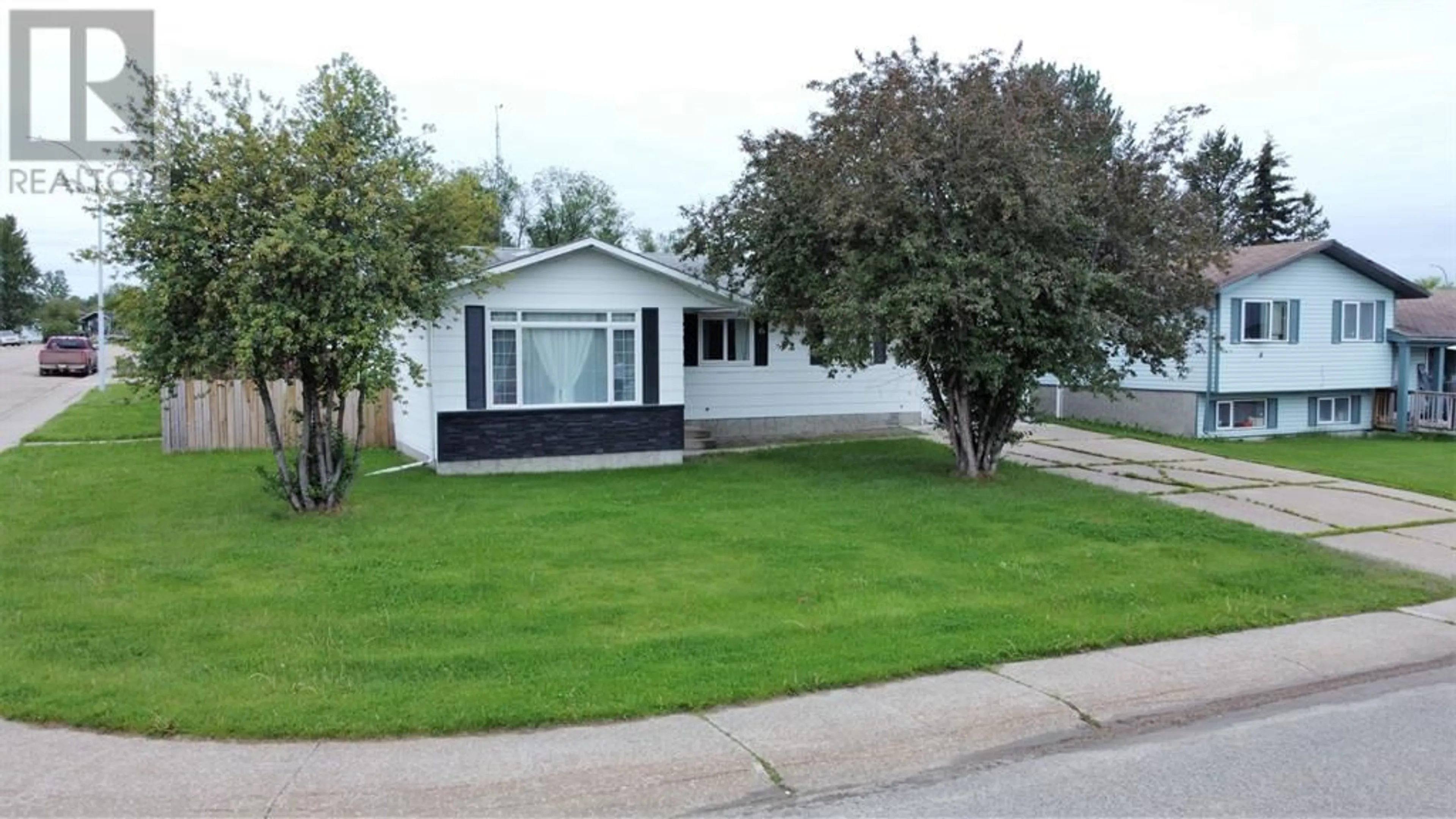 Frontside or backside of a home for 705 8 Street, Fox Creek Alberta T0H1P0