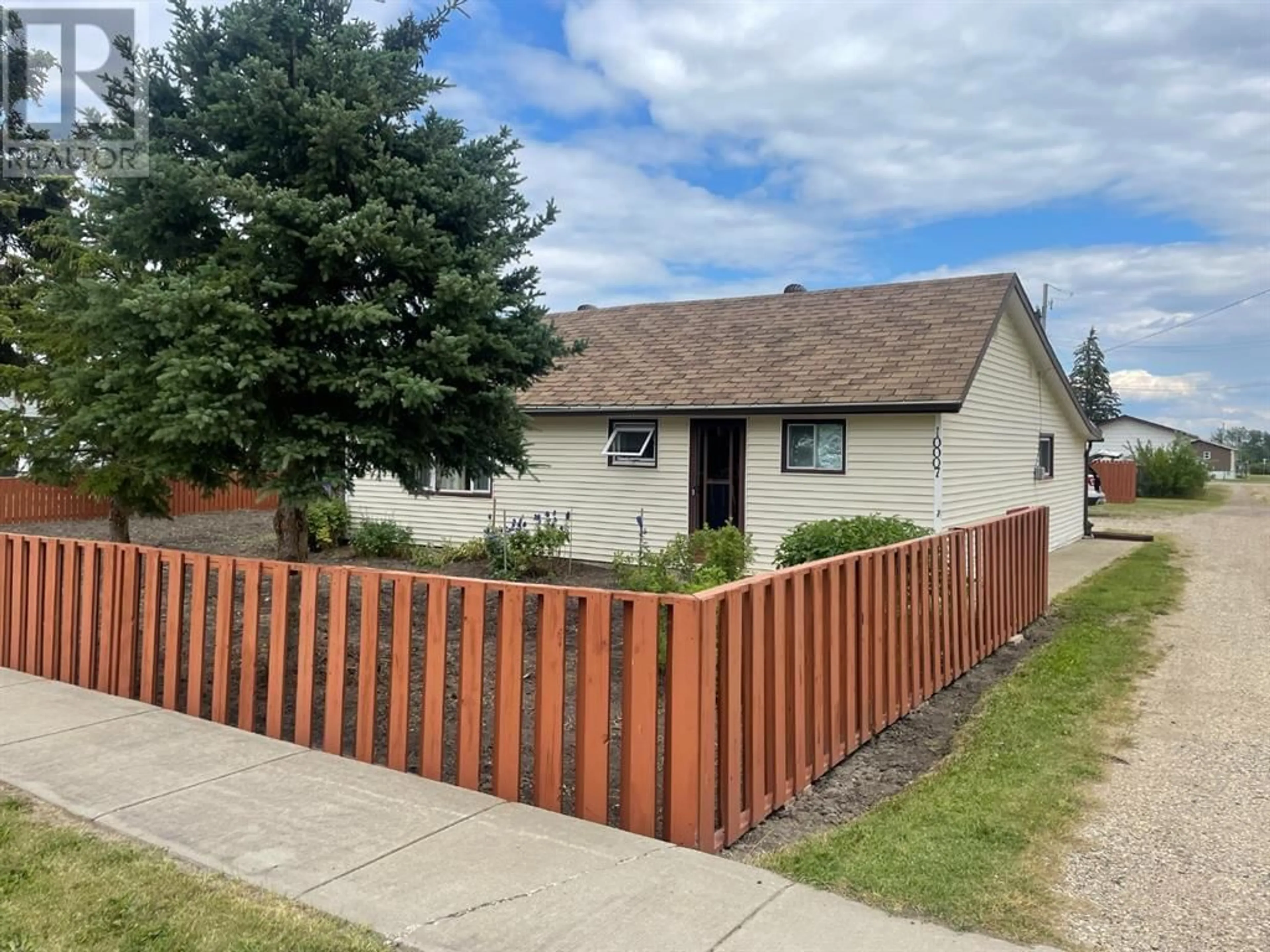 Frontside or backside of a home for 10007 99 Street, Nampa Alberta T0H2R0