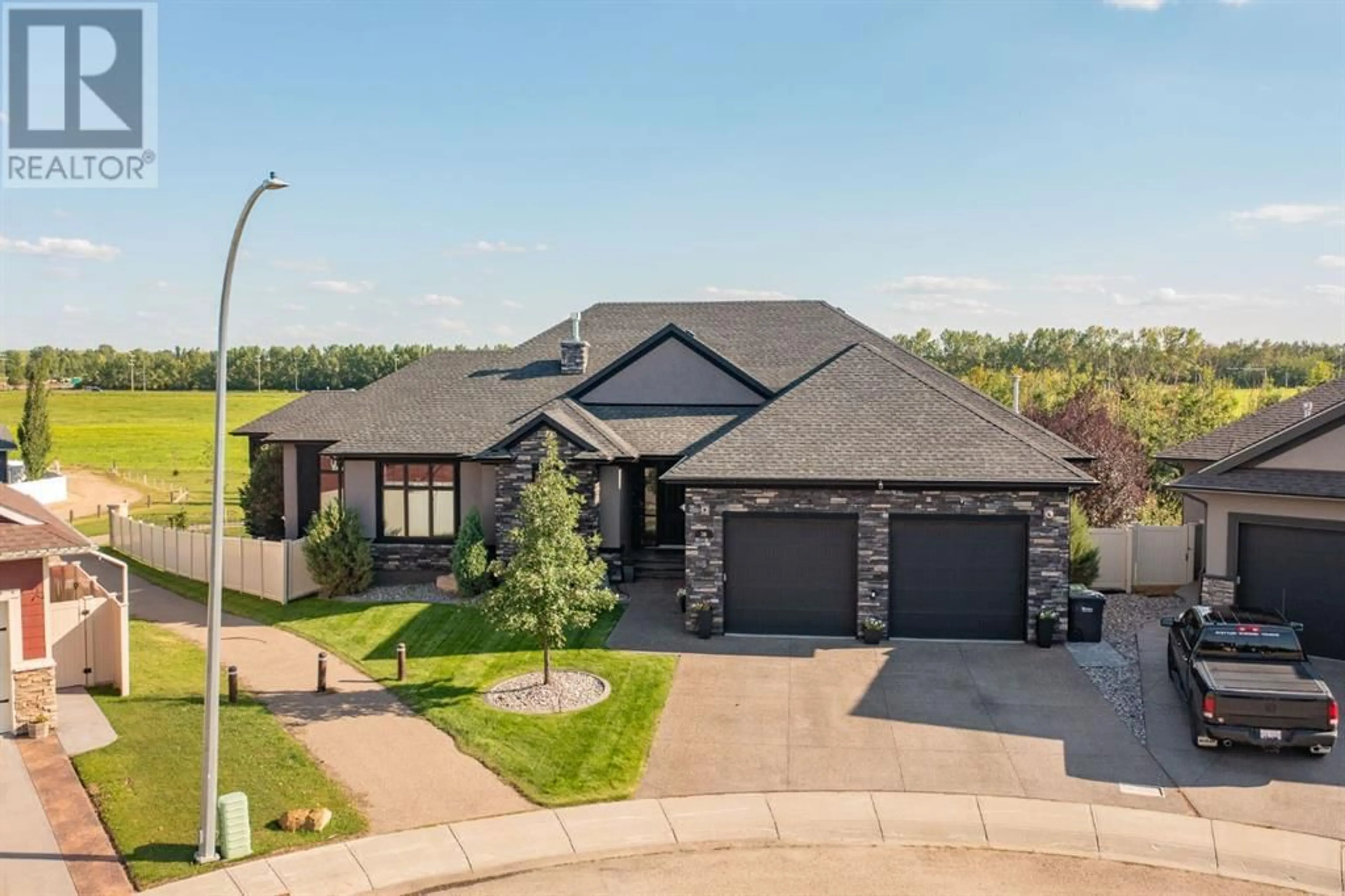 Frontside or backside of a home for 36 Sawyer Close, Red Deer Alberta T4R0M5