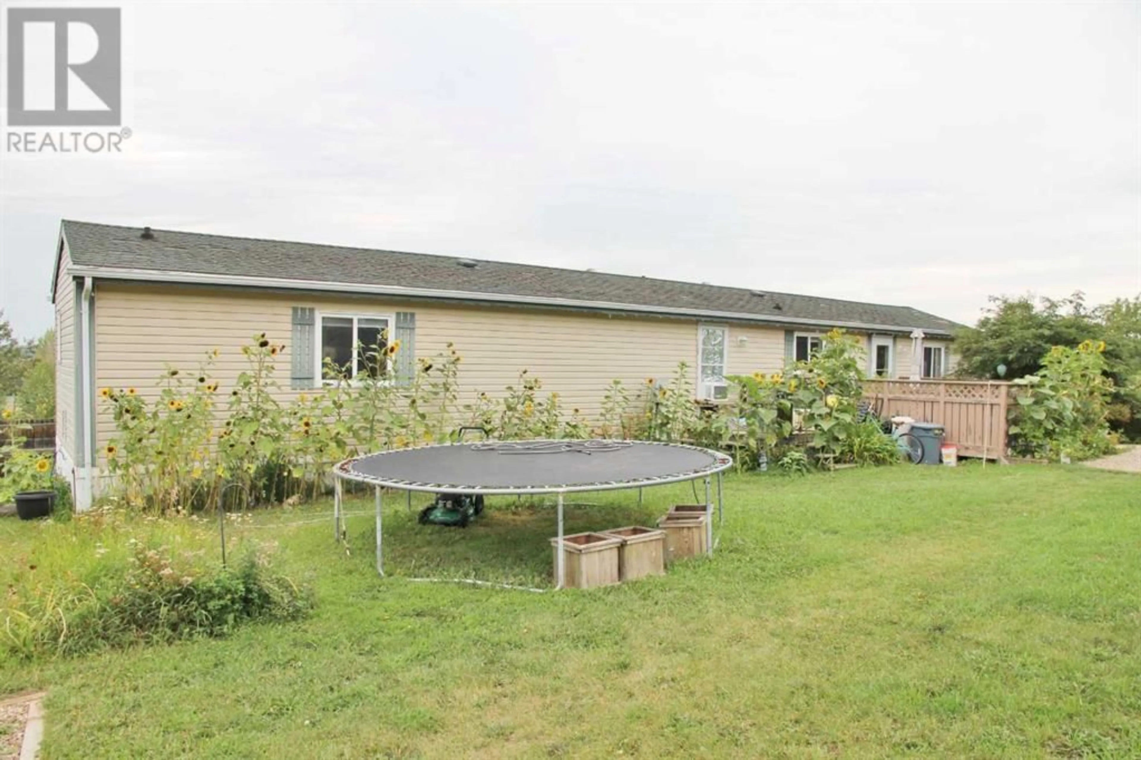 Home with unknown exterior material for 310 8 Avenue, Paradise Hill Saskatchewan S0M2G0