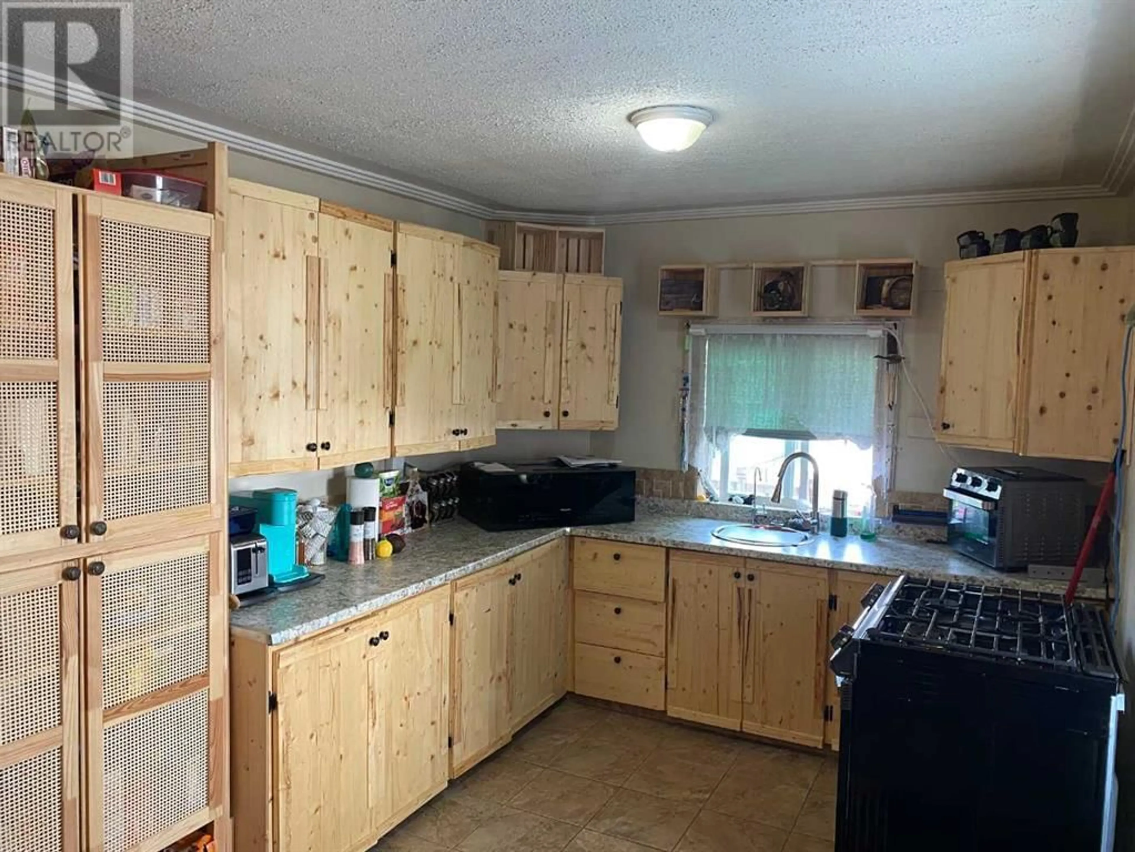Standard kitchen for 4909 51 Street, Wanham Alberta T0H3P0
