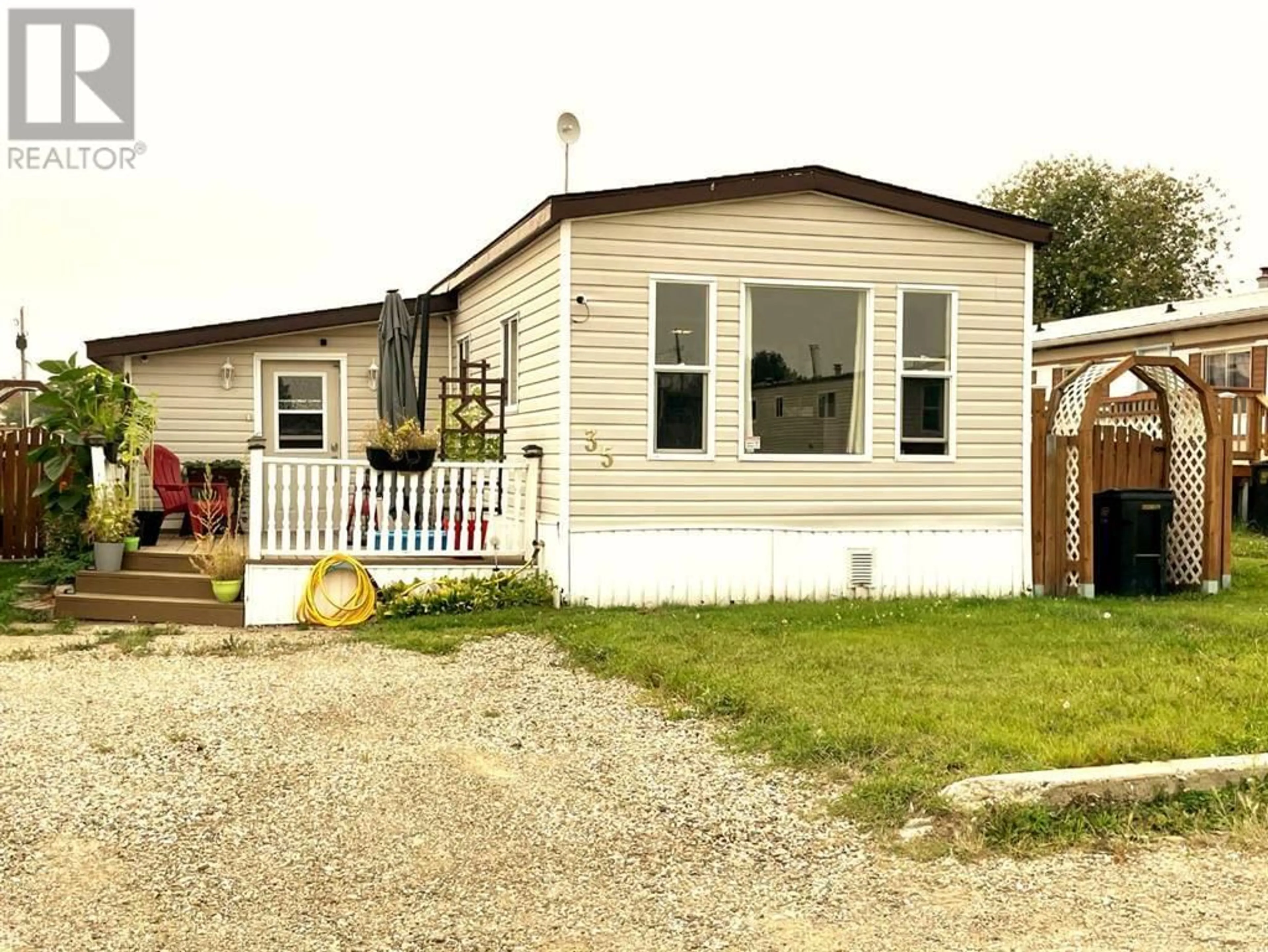 Home with vinyl exterior material for 35 103 Street Fairview Mobile Home Park, Fairview Alberta T0H1L0