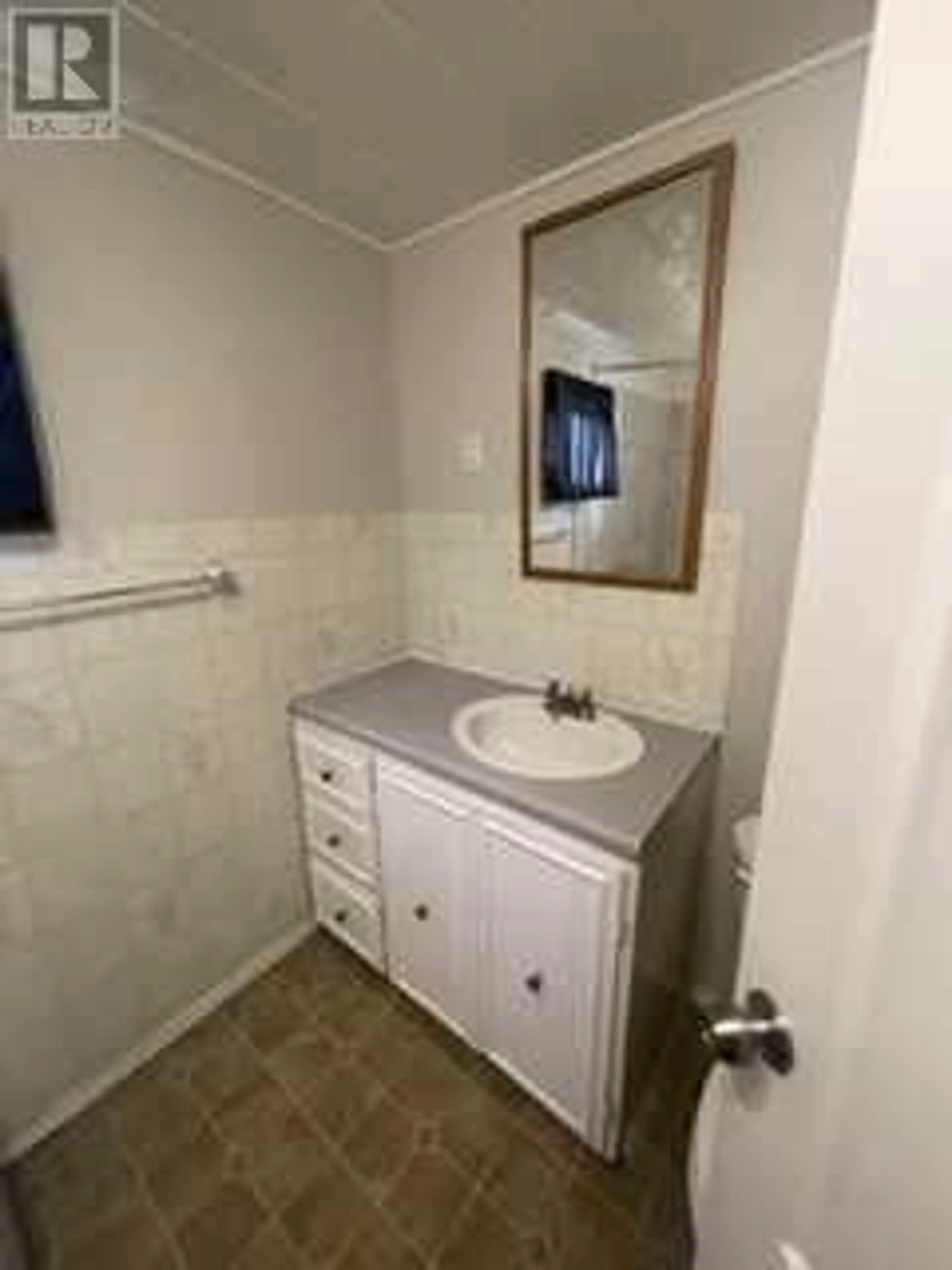Bathroom for 216 Grenfell Crescent, Fort McMurray Alberta T9H2M6