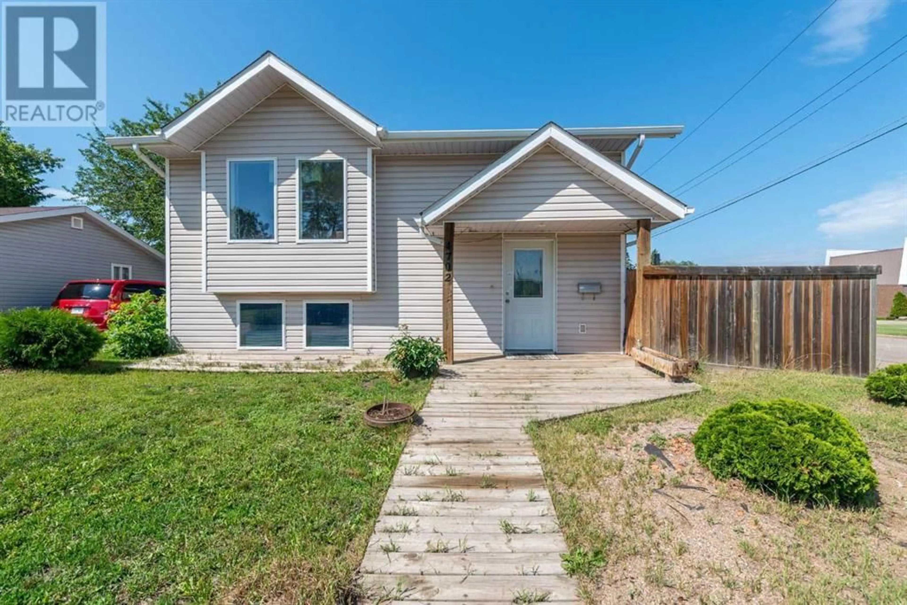 Frontside or backside of a home for 4702 39 Street, Lloydminster Saskatchewan S9V0B7