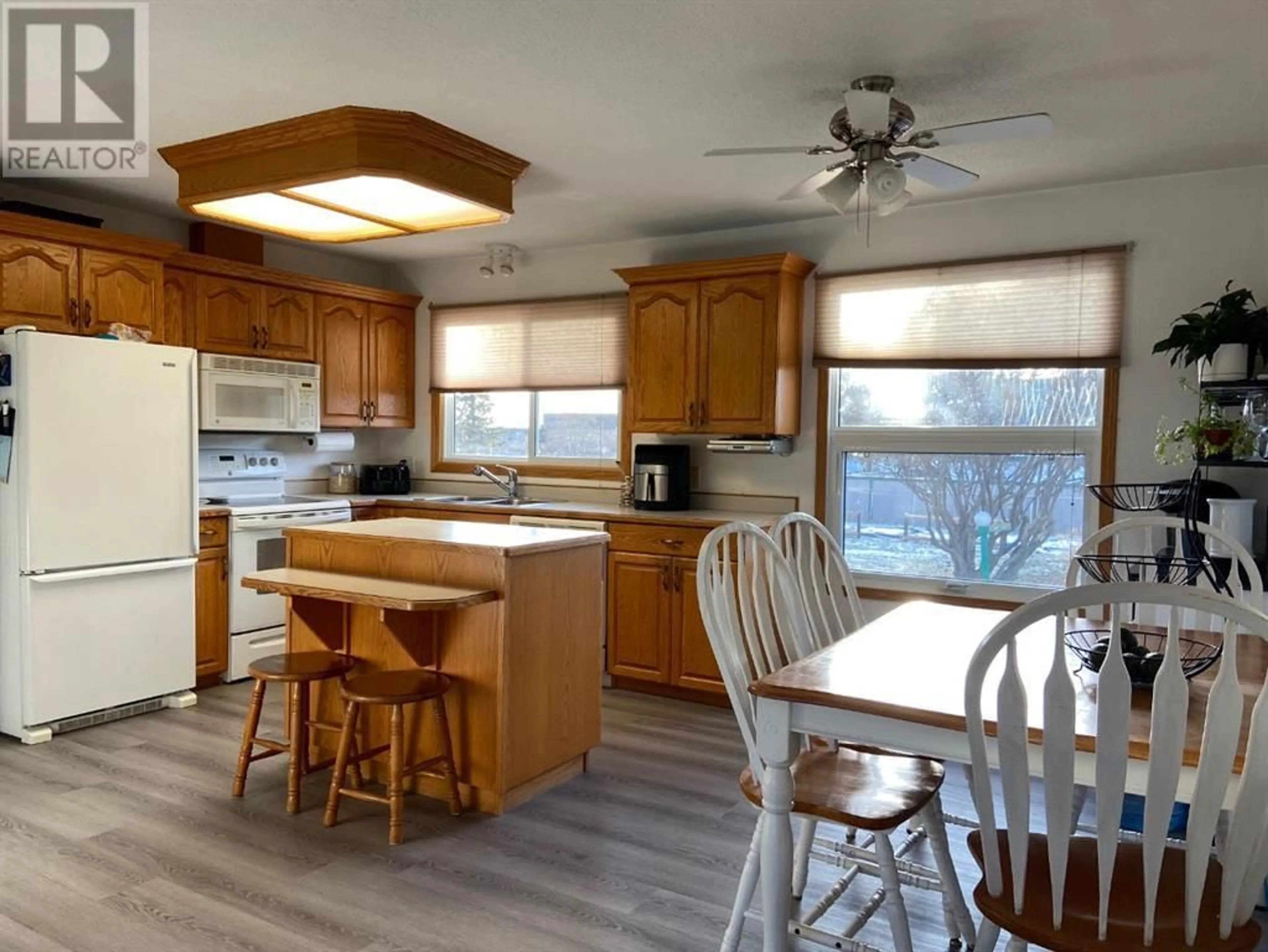 Standard kitchen for 11313 106 Avenue, Fairview Alberta T0H1L0