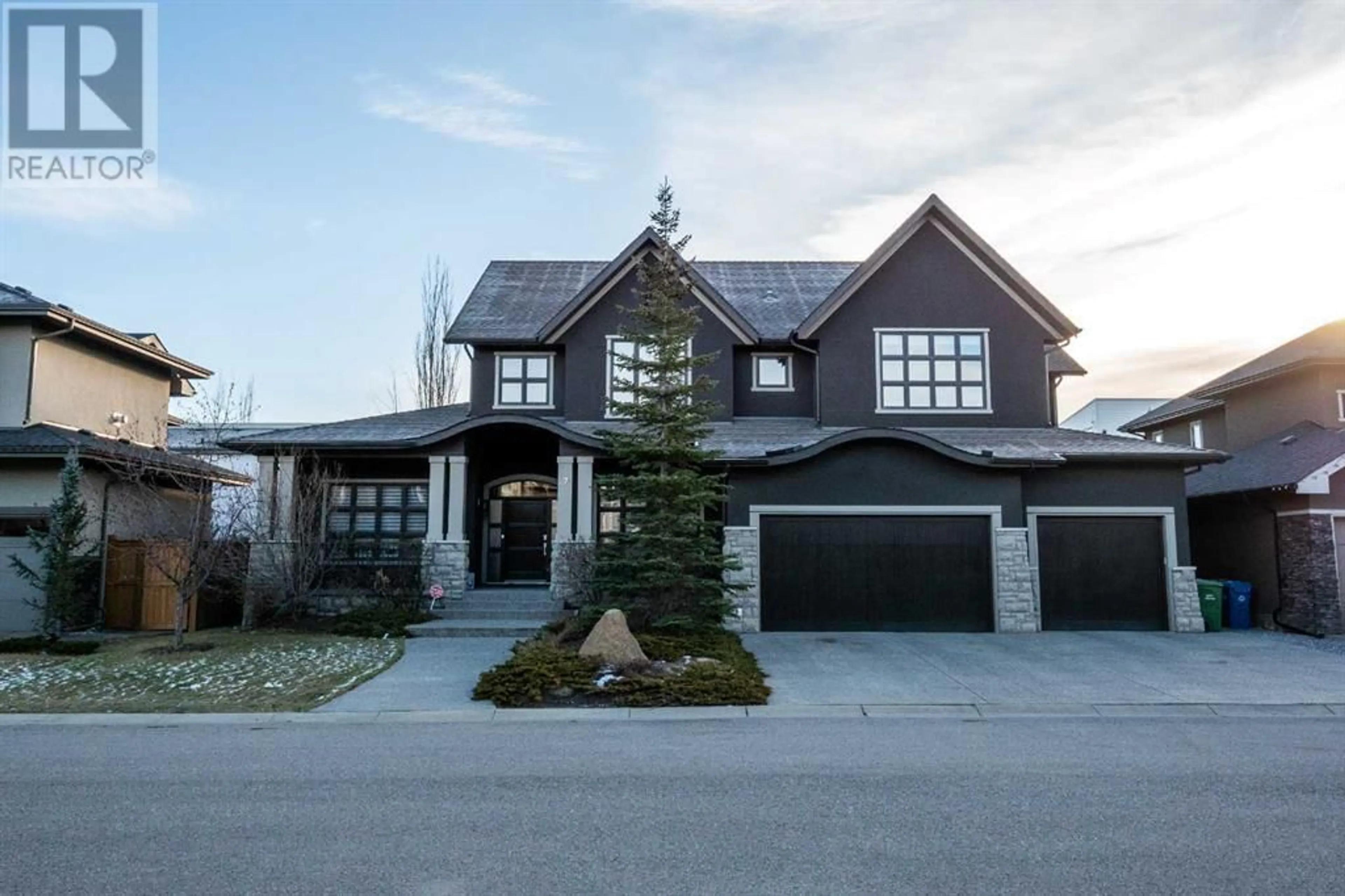 Frontside or backside of a home for 7 Wexford Crescent SW, Calgary Alberta T3H0G9