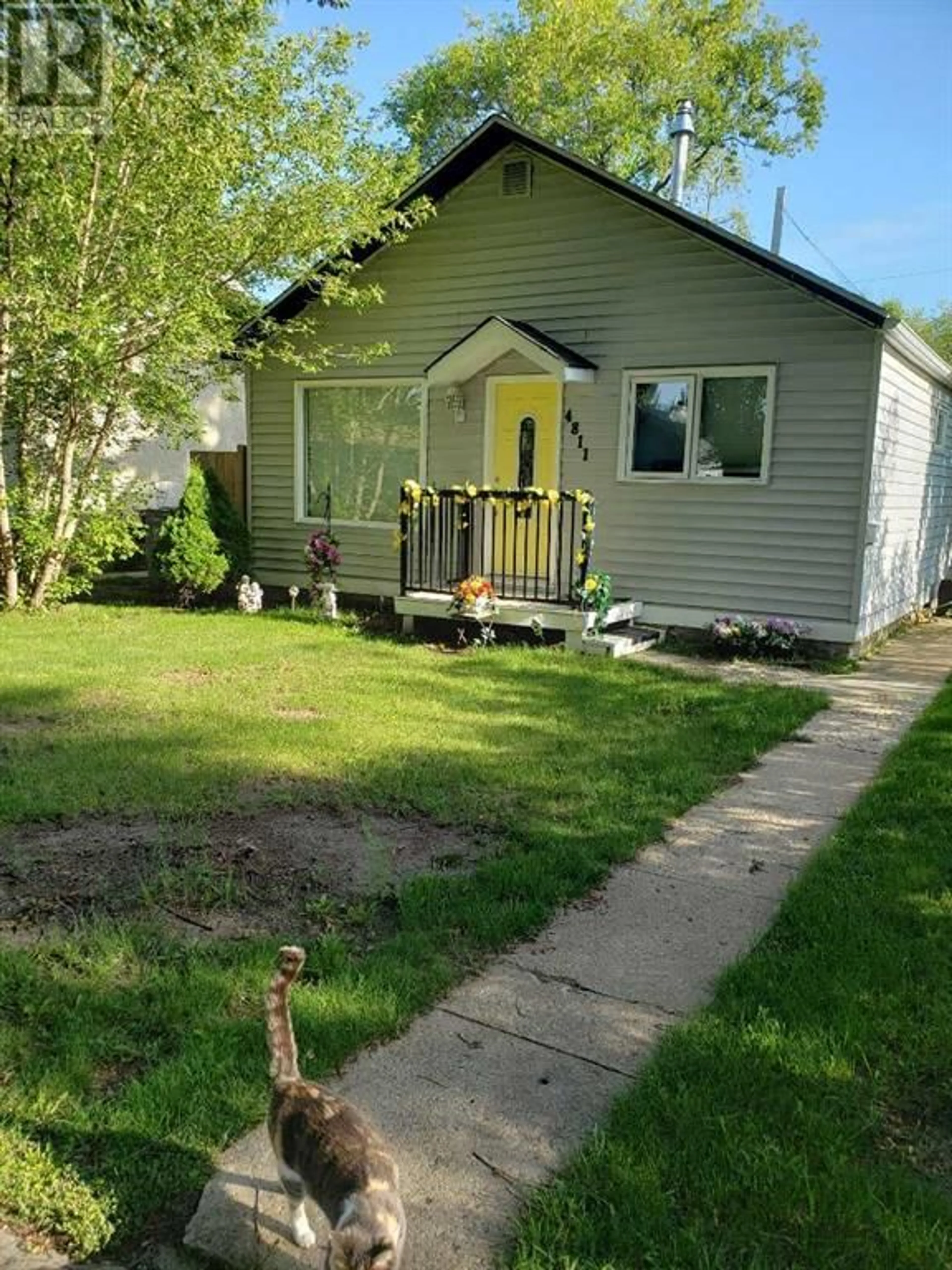 A pic from exterior of the house or condo for 4811 40 Street, Lloydminster Saskatchewan S9V0C3
