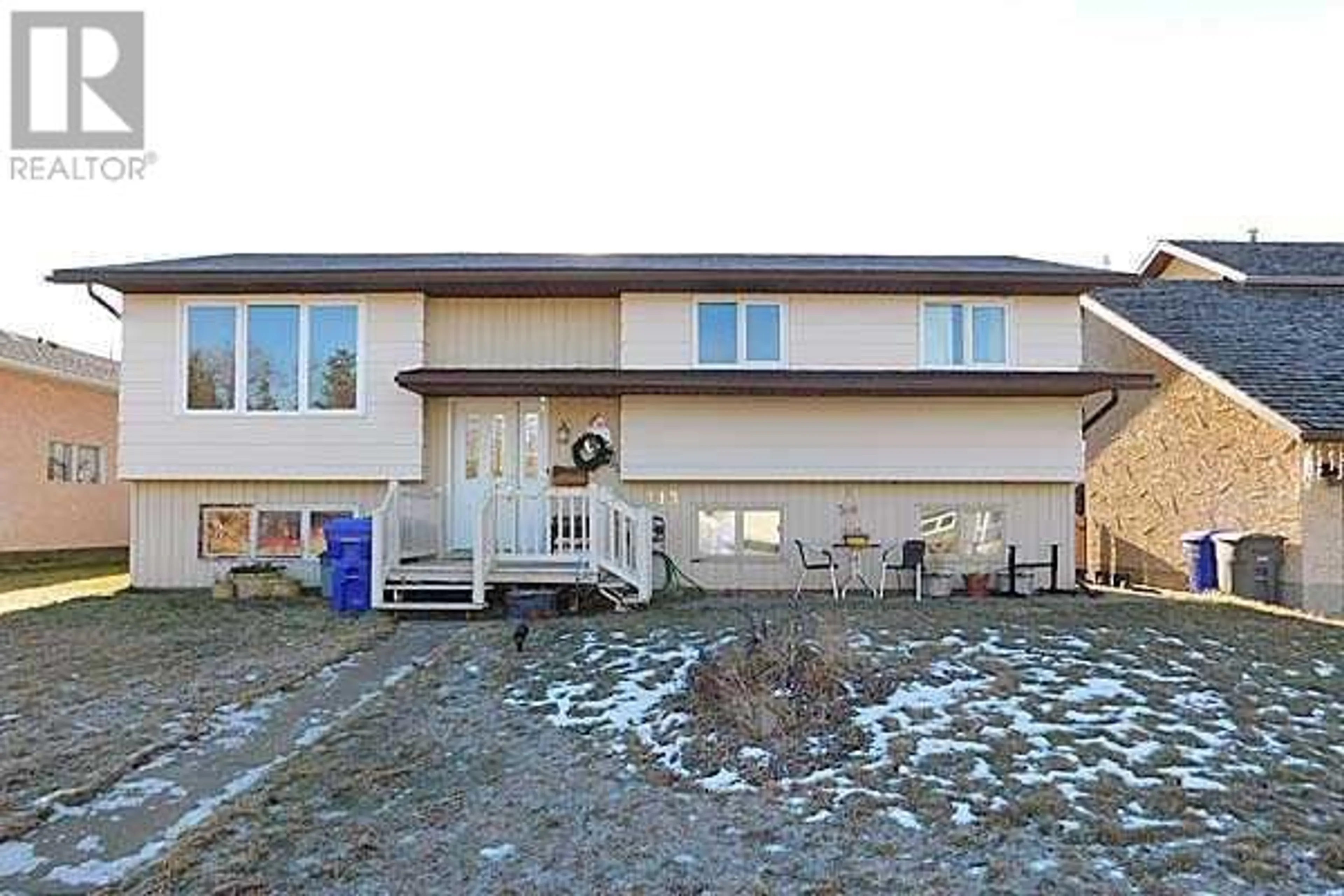 A pic from exterior of the house or condo for 313 54 Avenue E, Claresholm Alberta T0L0T0
