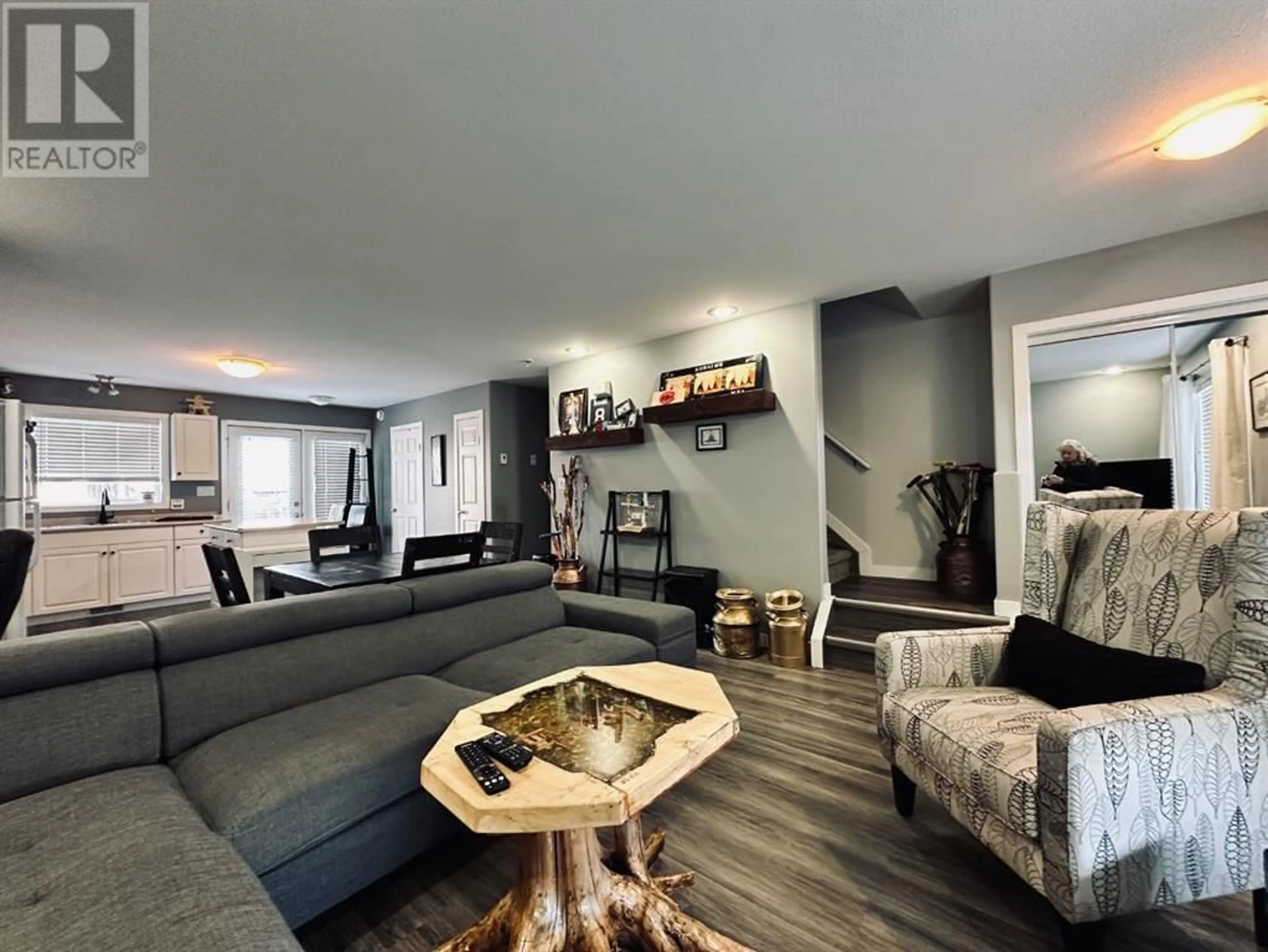 Living room for 2 1811 49 Avenue, Lloydminster Saskatchewan S9V0Z3
