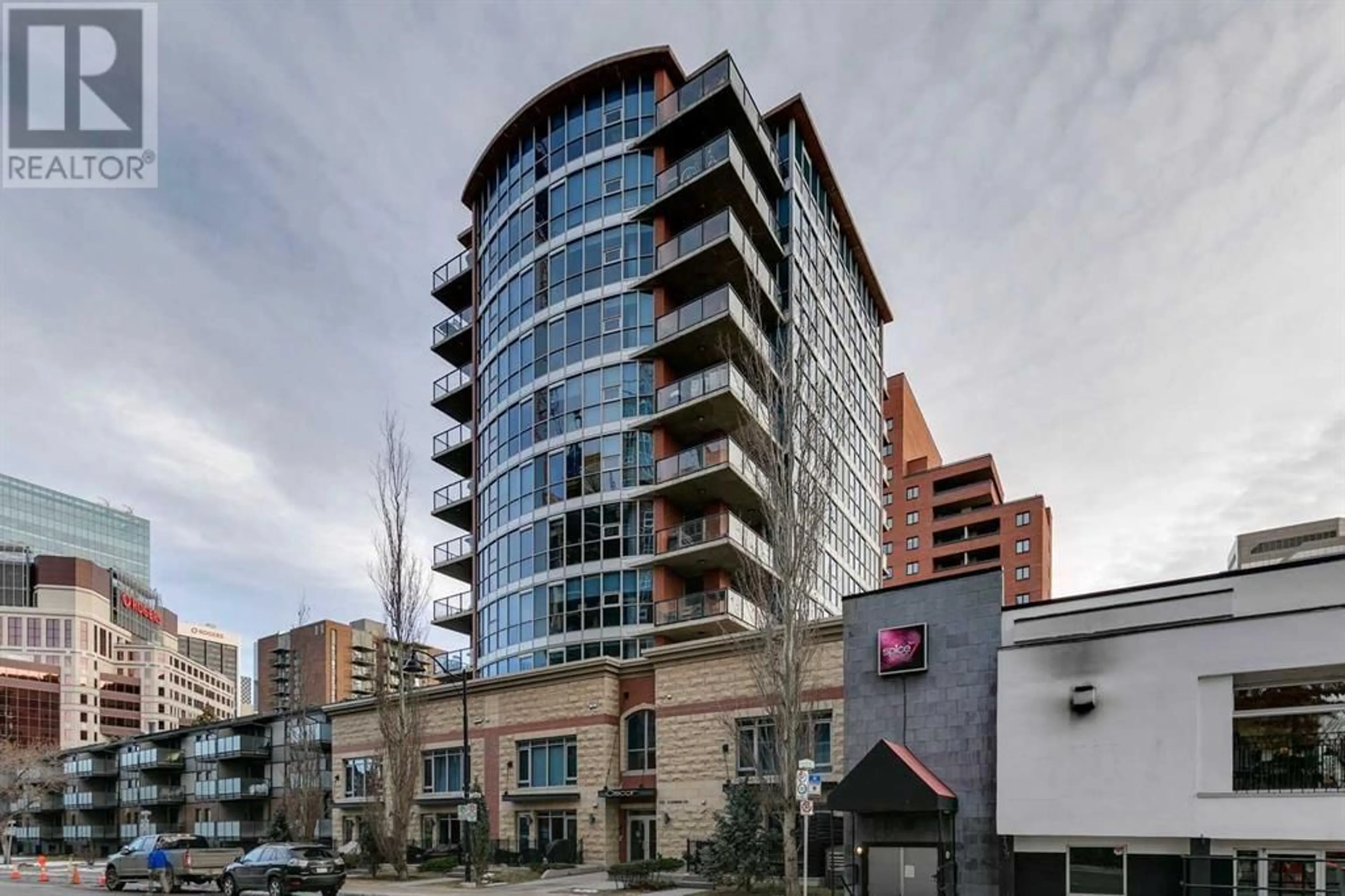 A pic from exterior of the house or condo for 501 735 2 Avenue SW, Calgary Alberta T2P0E4