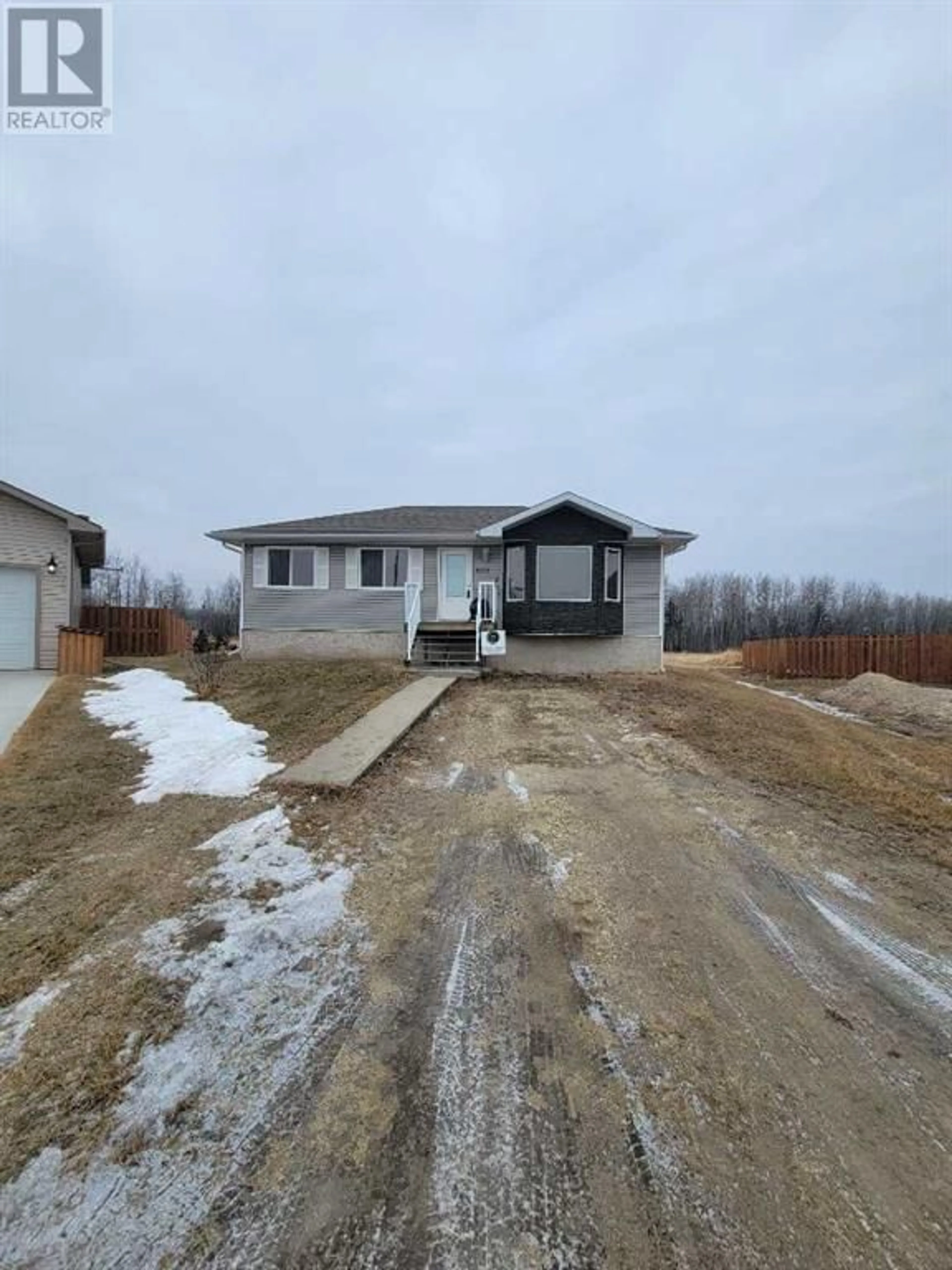 Frontside or backside of a home for 5213 52 A Avenue, Valleyview Alberta T0H3N0
