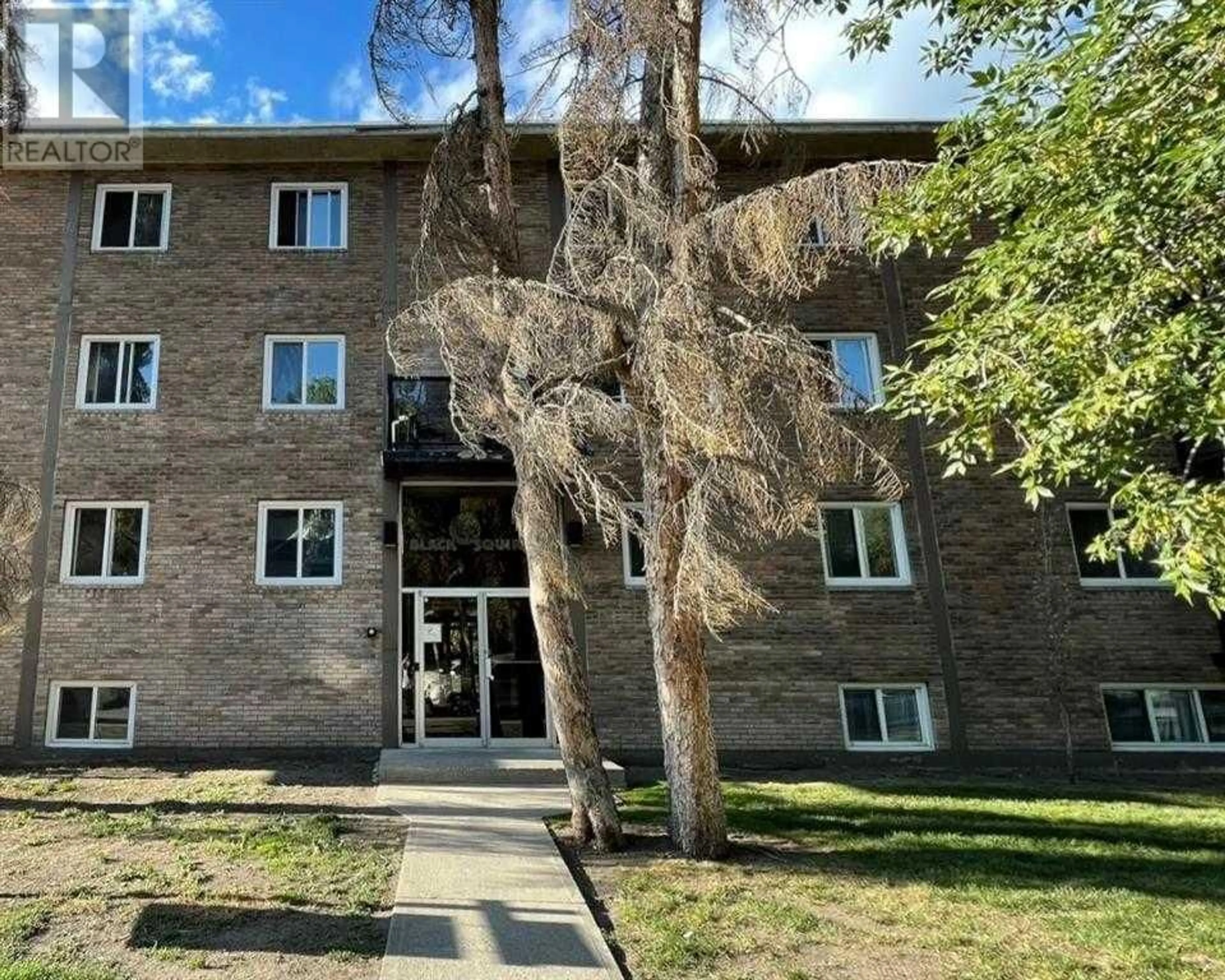 A pic from exterior of the house or condo for 33 1230 Cameron Avenue SW, Calgary Alberta T2T0K9