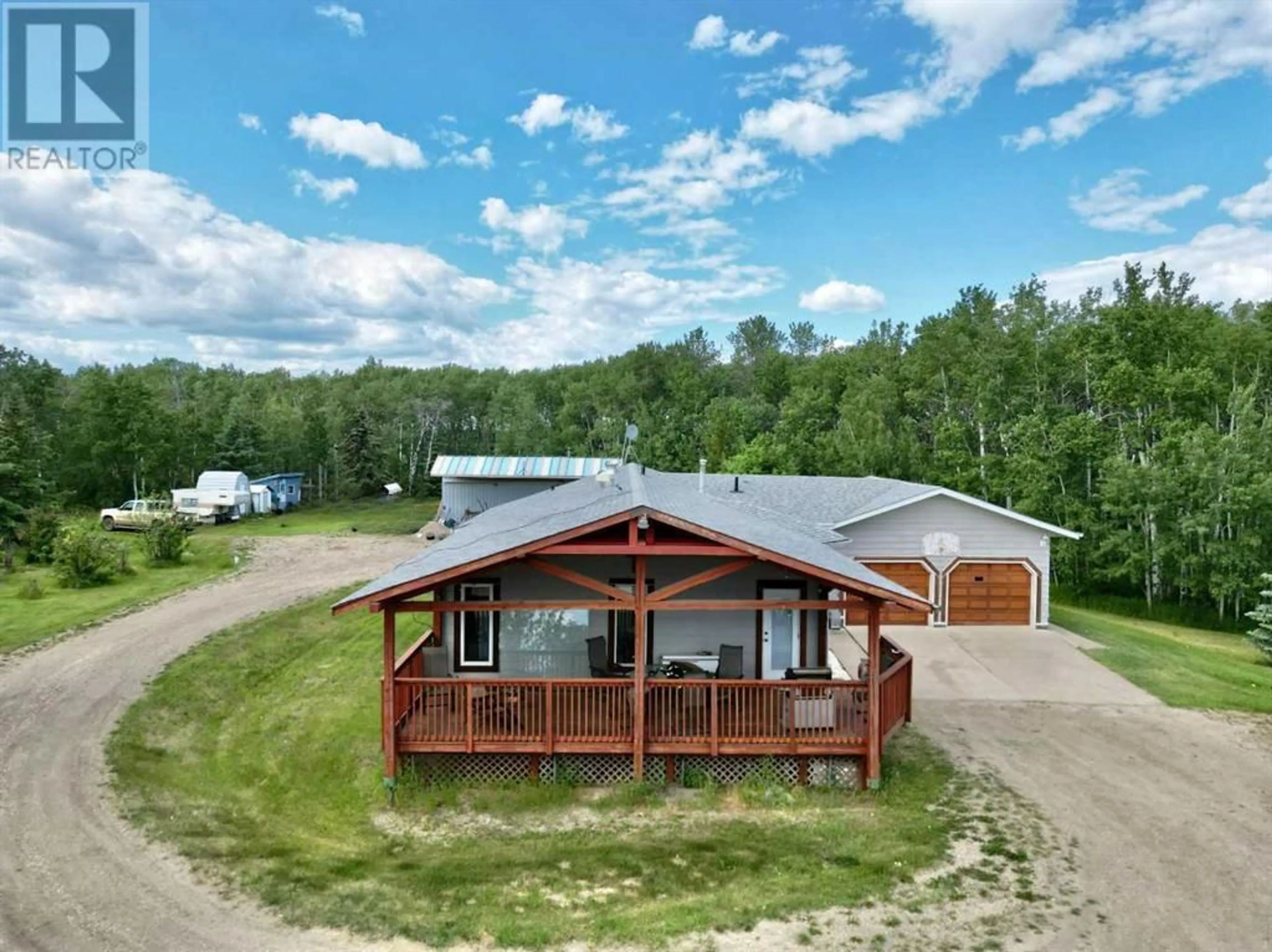 Cottage for 83442 Range Road 205, Rural Northern Sunrise County Alberta T8S1T1