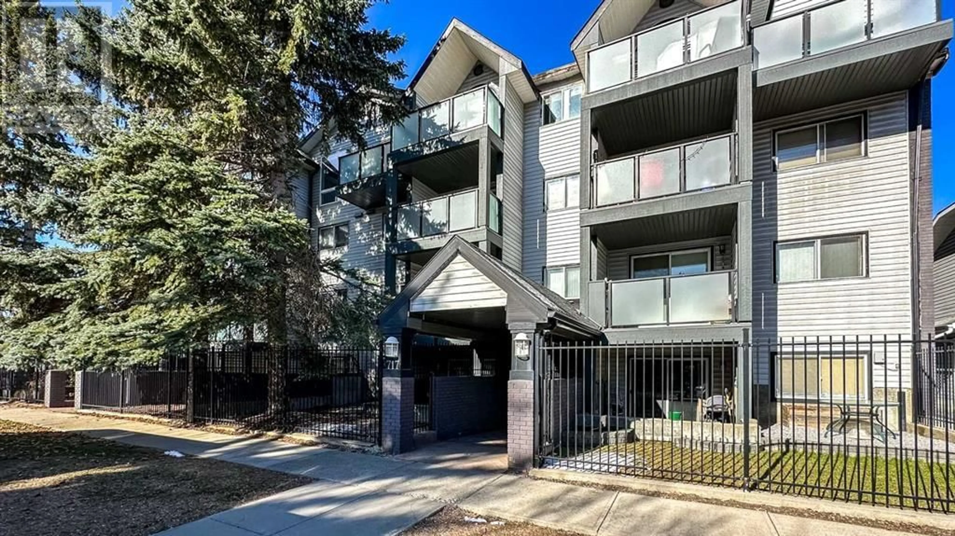 A pic from exterior of the house or condo for 402 717 4A Street NE, Calgary Alberta T2E3W1