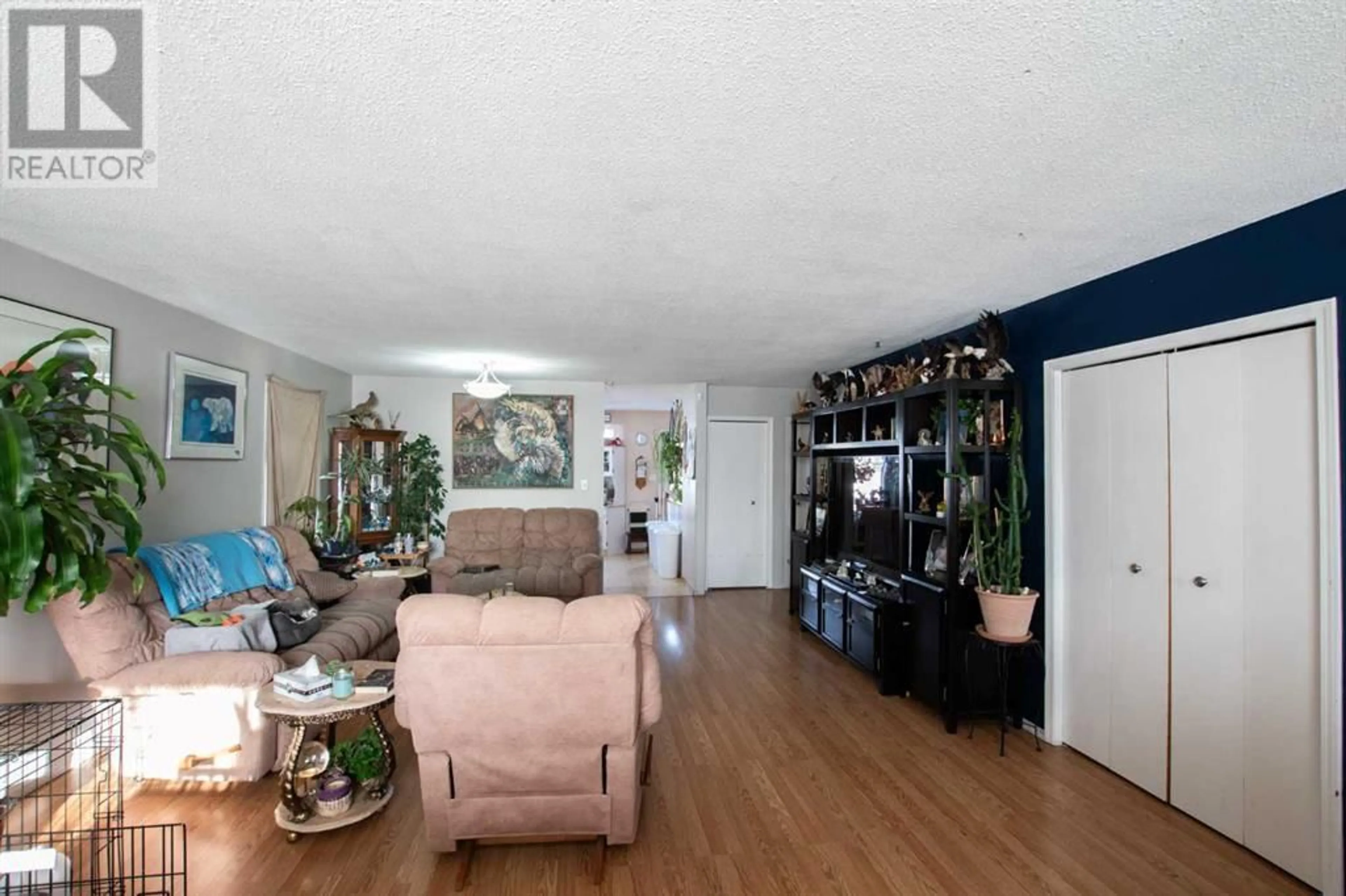 Living room for 8934 103 Avenue, Grande Prairie Alberta T8X1G4