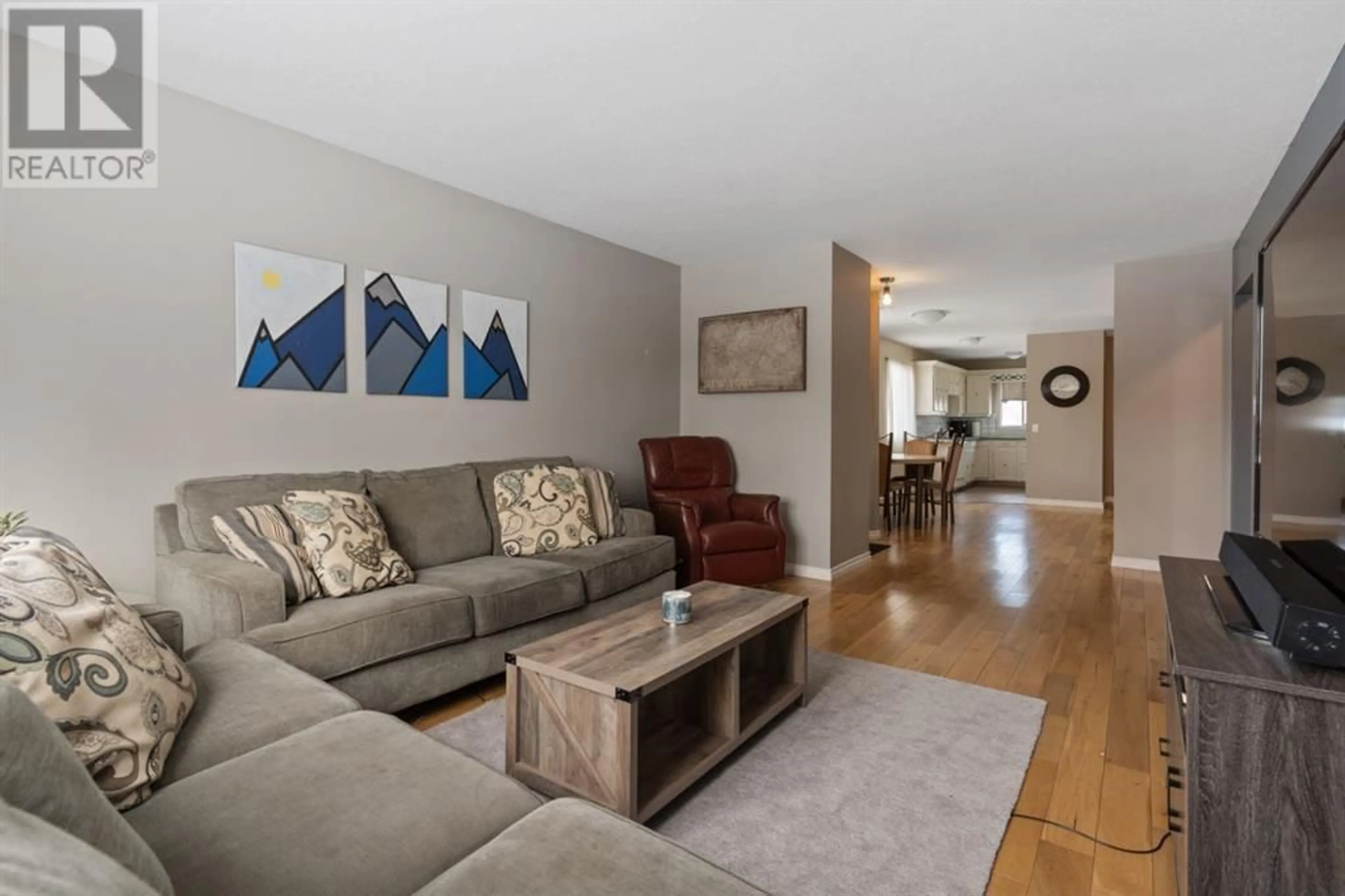 Living room for 5227 43 Street, Camrose Alberta T4V1B8