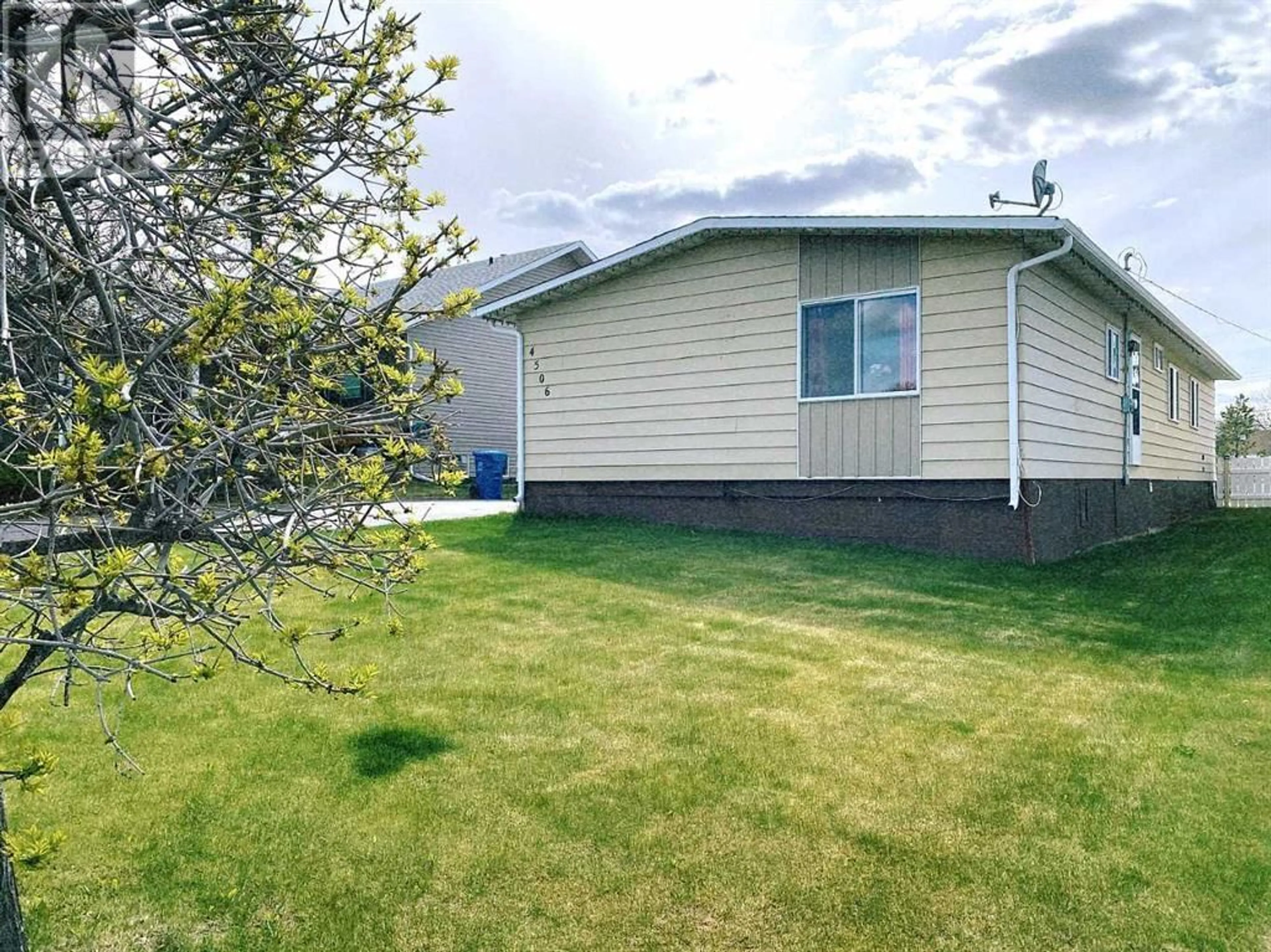 A pic from exterior of the house or condo for 4506 47 Street, Spirit River Alberta T0H3G0