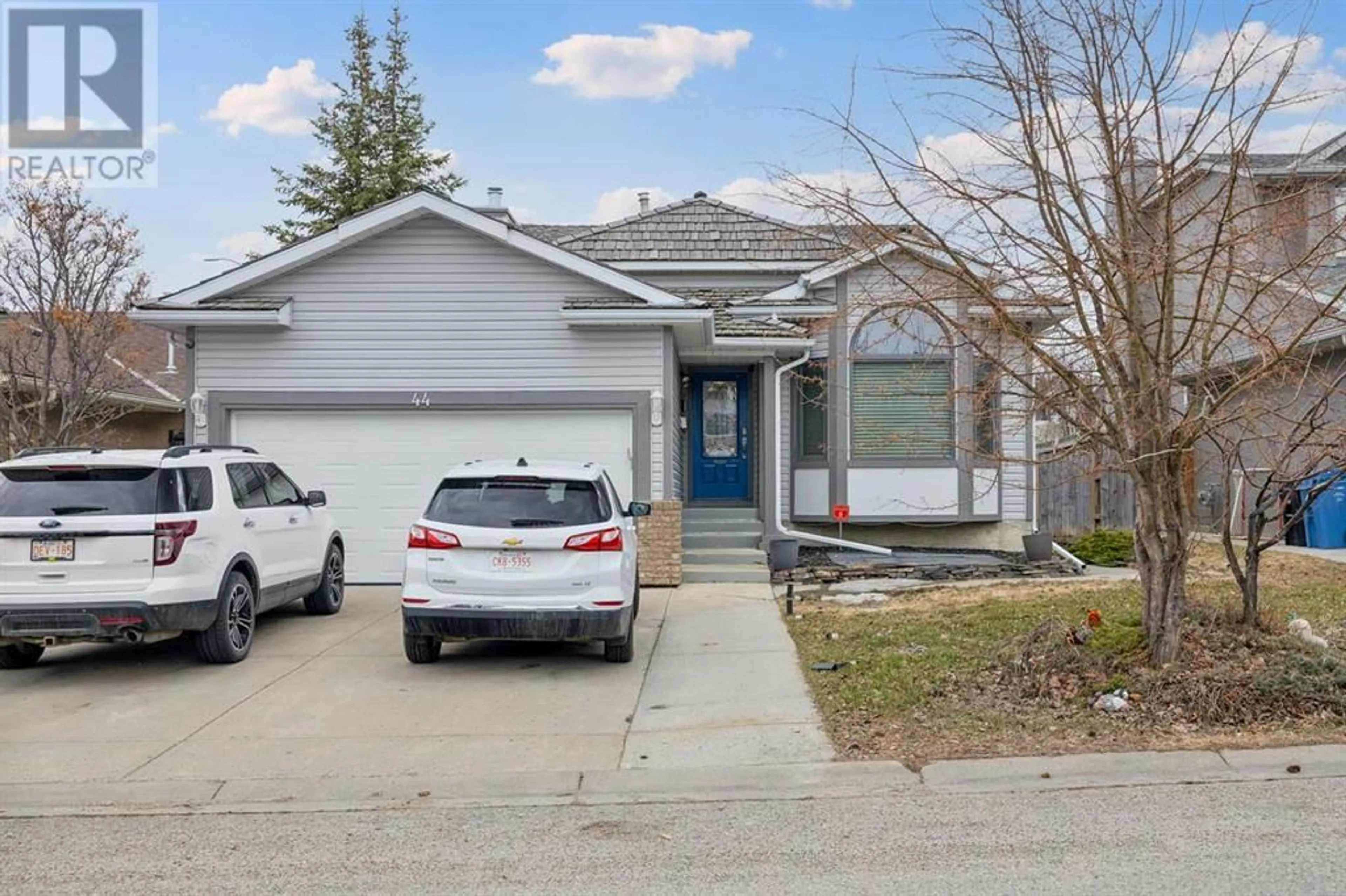 Frontside or backside of a home for 44 Shawnee Way SW, Calgary Alberta T2Y2V4