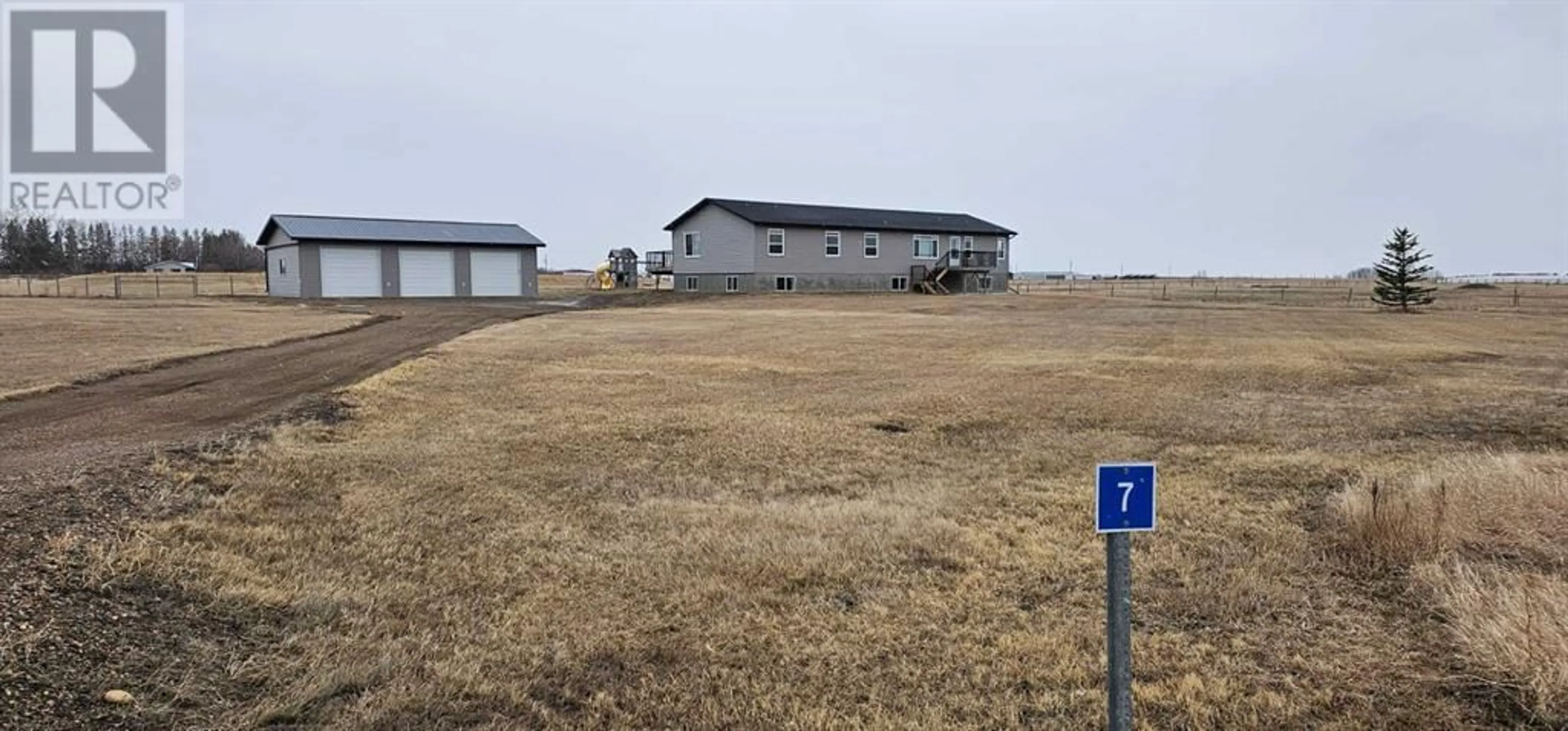 Outside view for #7 CARLISLE Road, Rural Stettler No. 6, County of Alberta T0C2L1