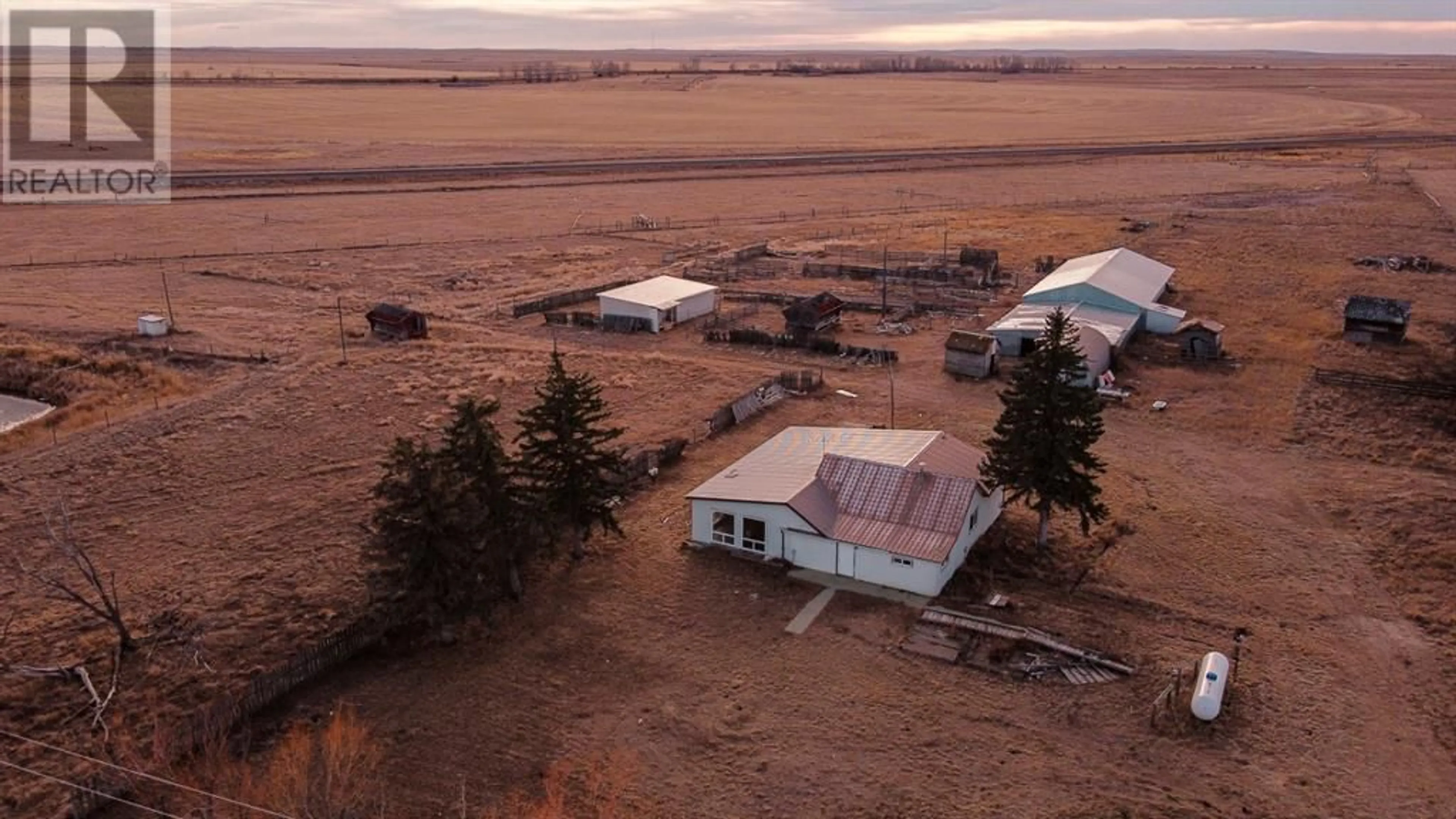 Shed for 204062 Range Road 175, Rural Newell, County of Alberta T0J0B0