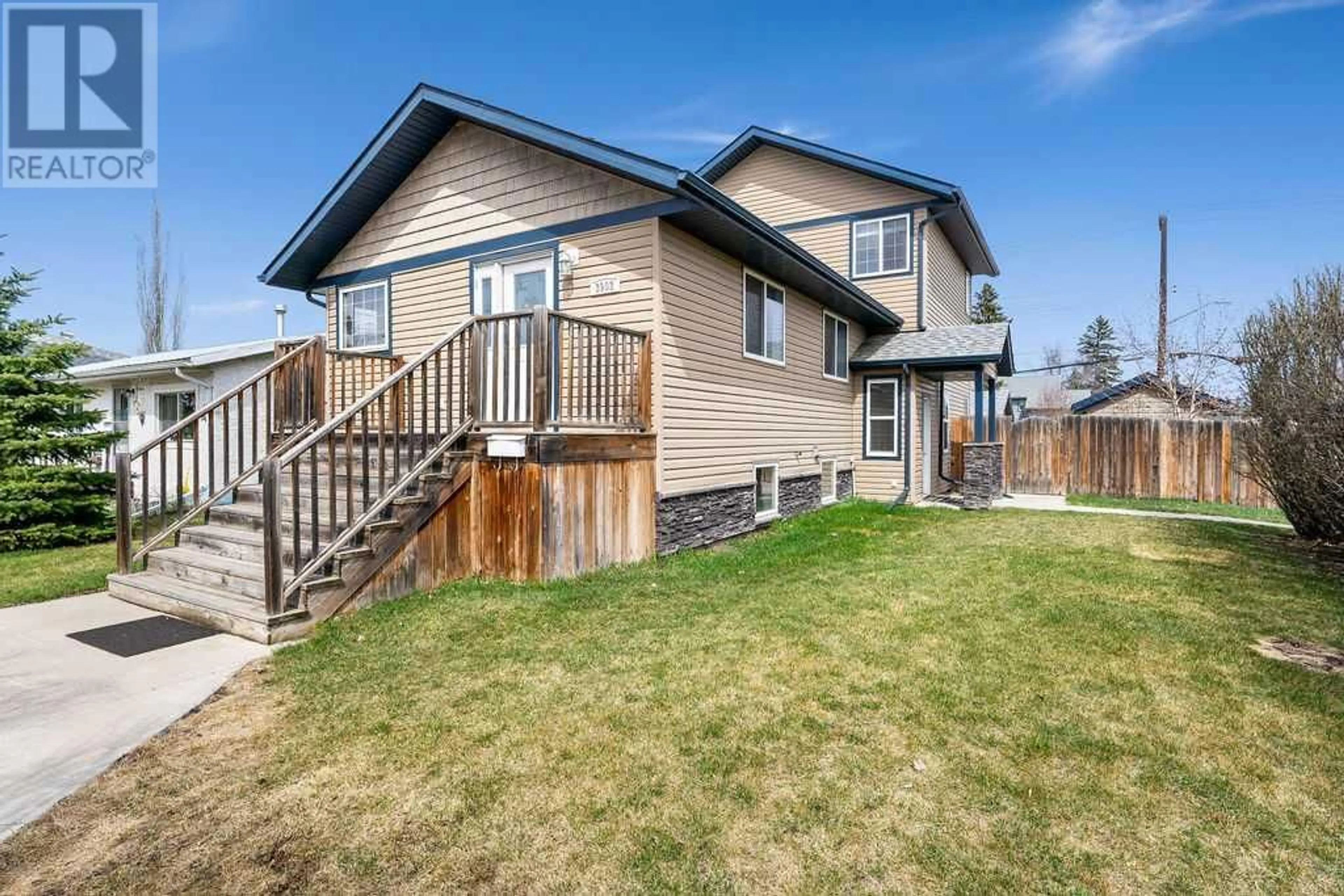 Frontside or backside of a home for 3902 47 Street, Red Deer Alberta T4N1N9