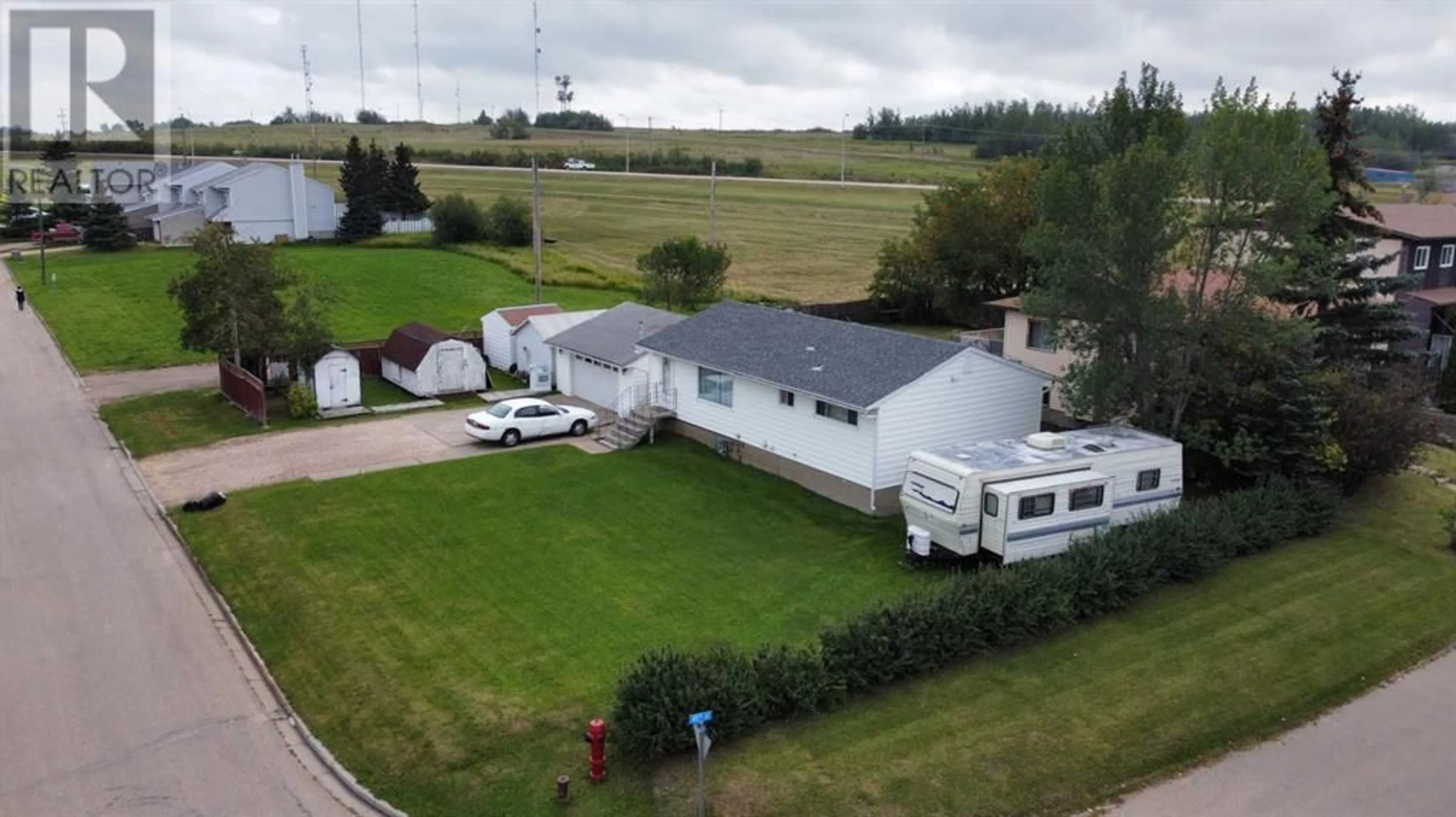 Outside view for 4426 51 Avenue, Valleyview Alberta T0H3N0