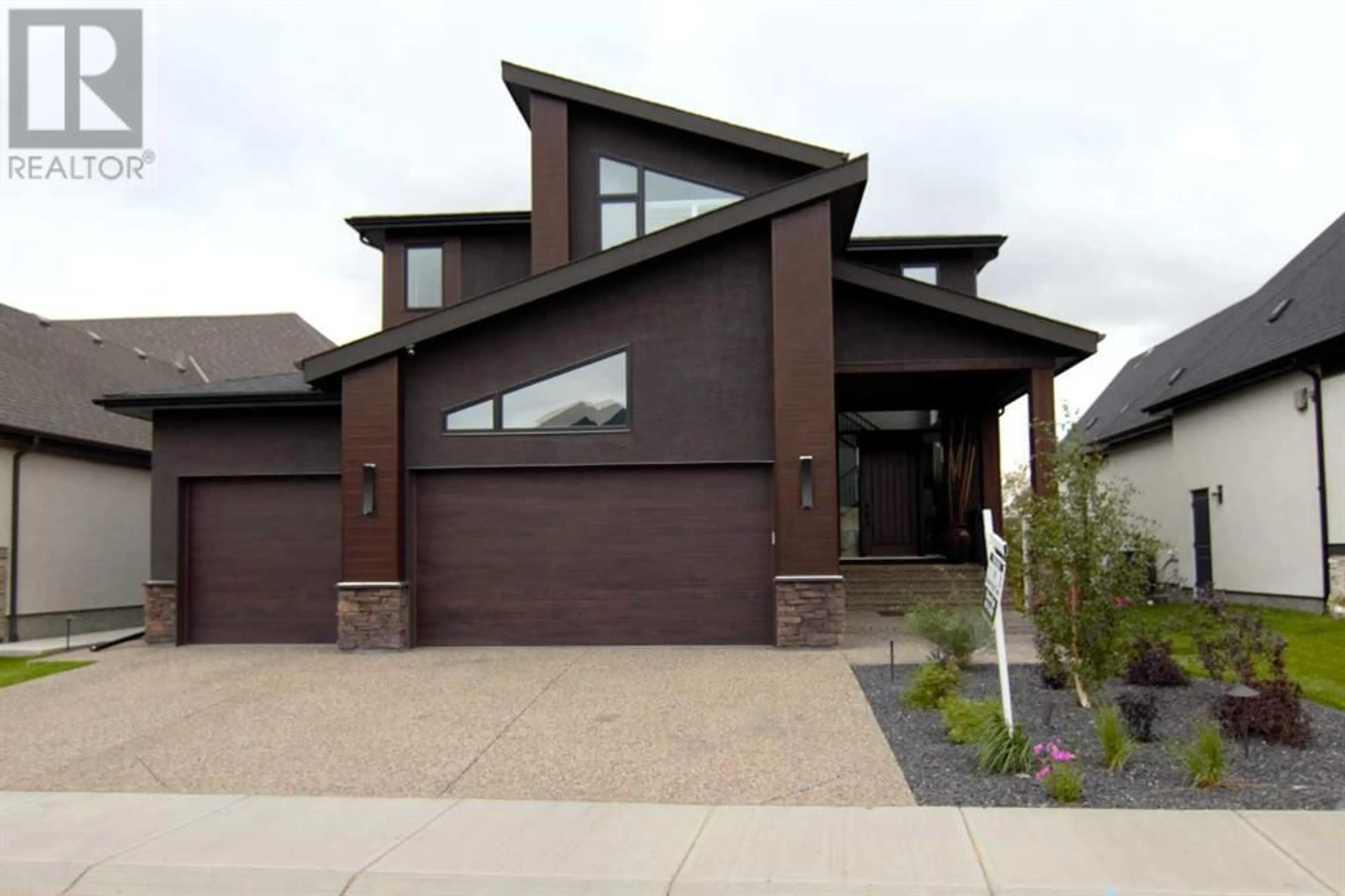 Frontside or backside of a home for 276 Cranbrook Point SE, Calgary Alberta T3M2Y4