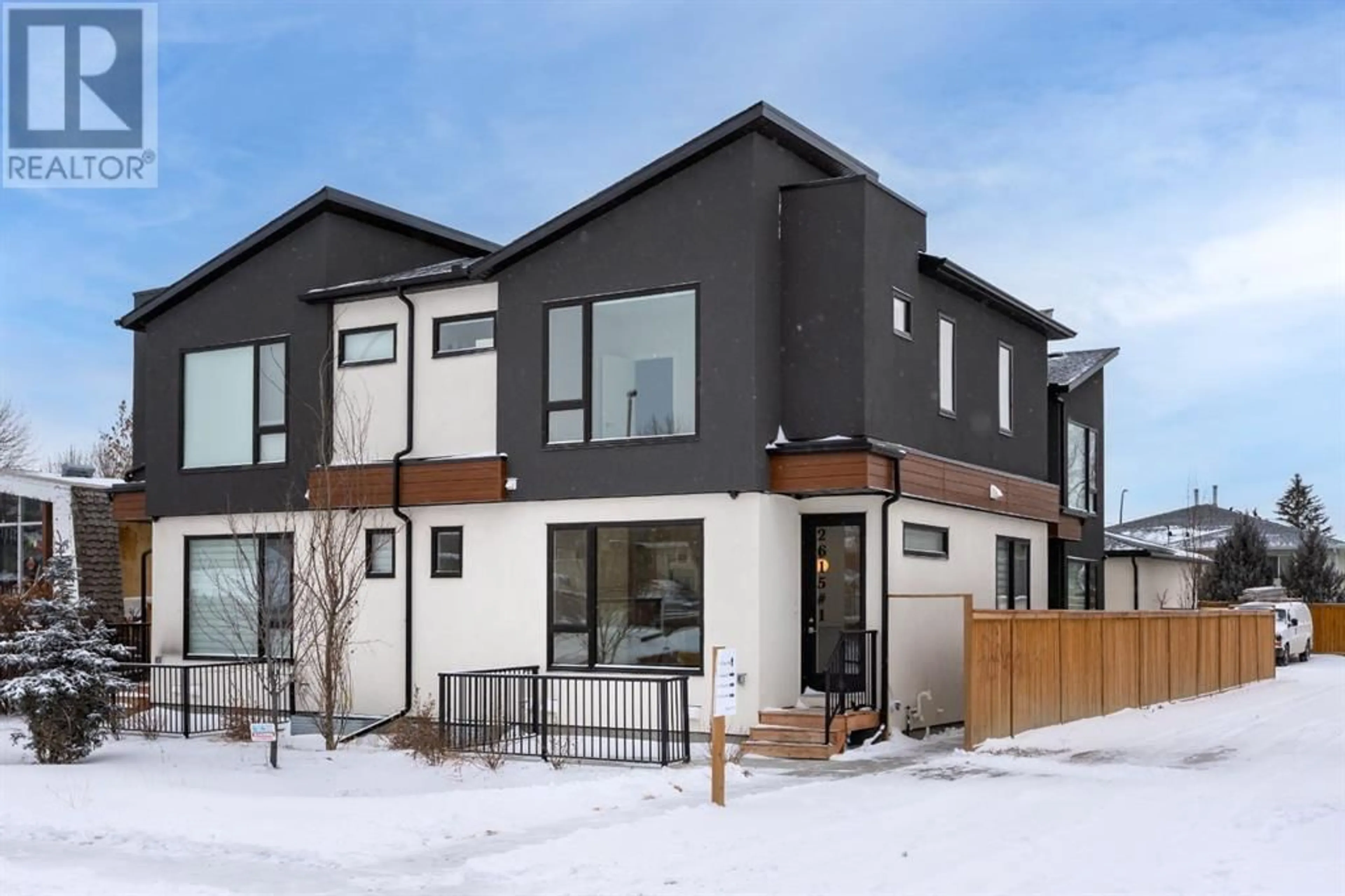 A pic from exterior of the house or condo for 3 2615 12 Avenue SE, Calgary Alberta T2A0G1