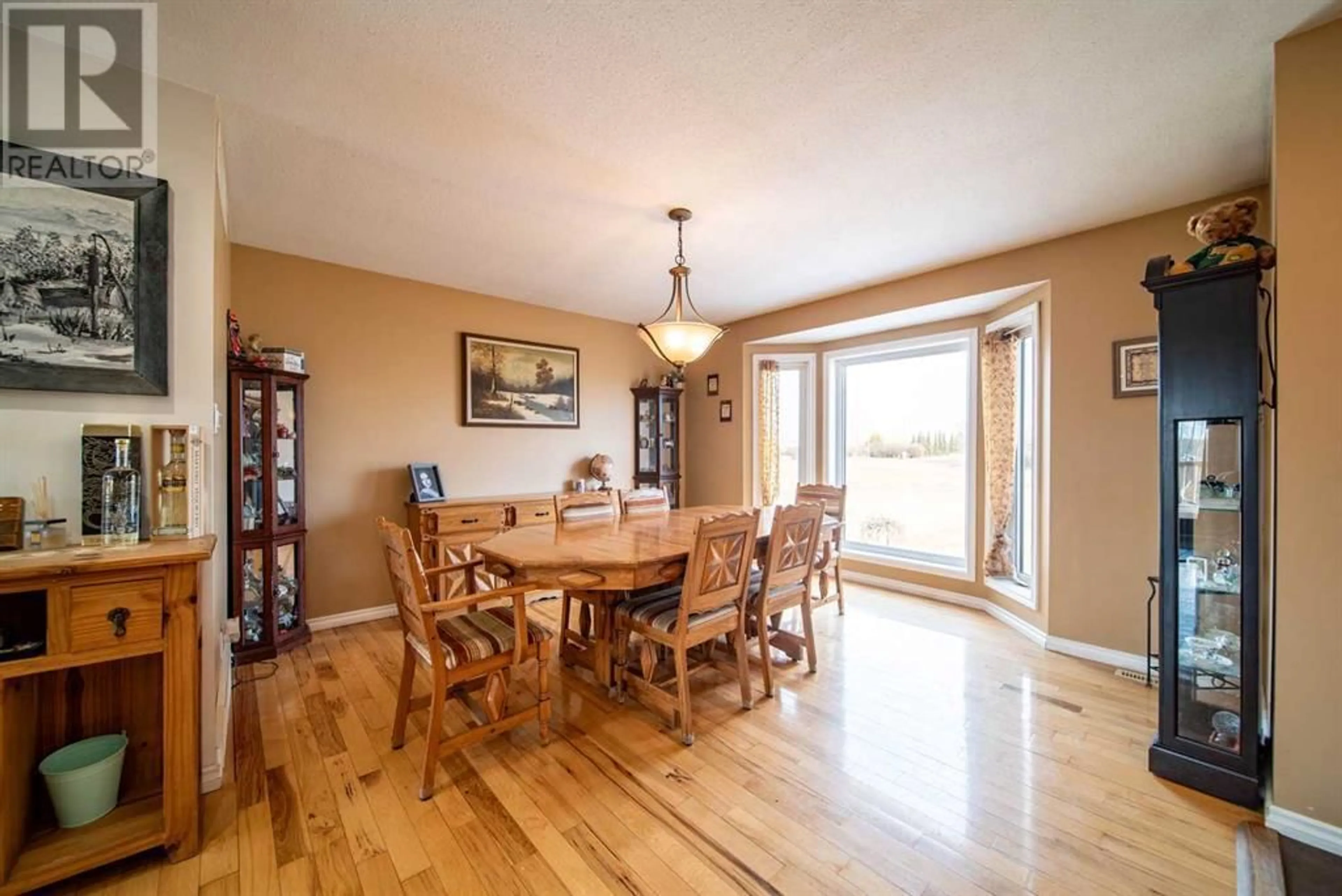 Dining room for 14 65016 TWP RD 442, Rural Wainwright No. 61, M.D. of Alberta T9W1T4