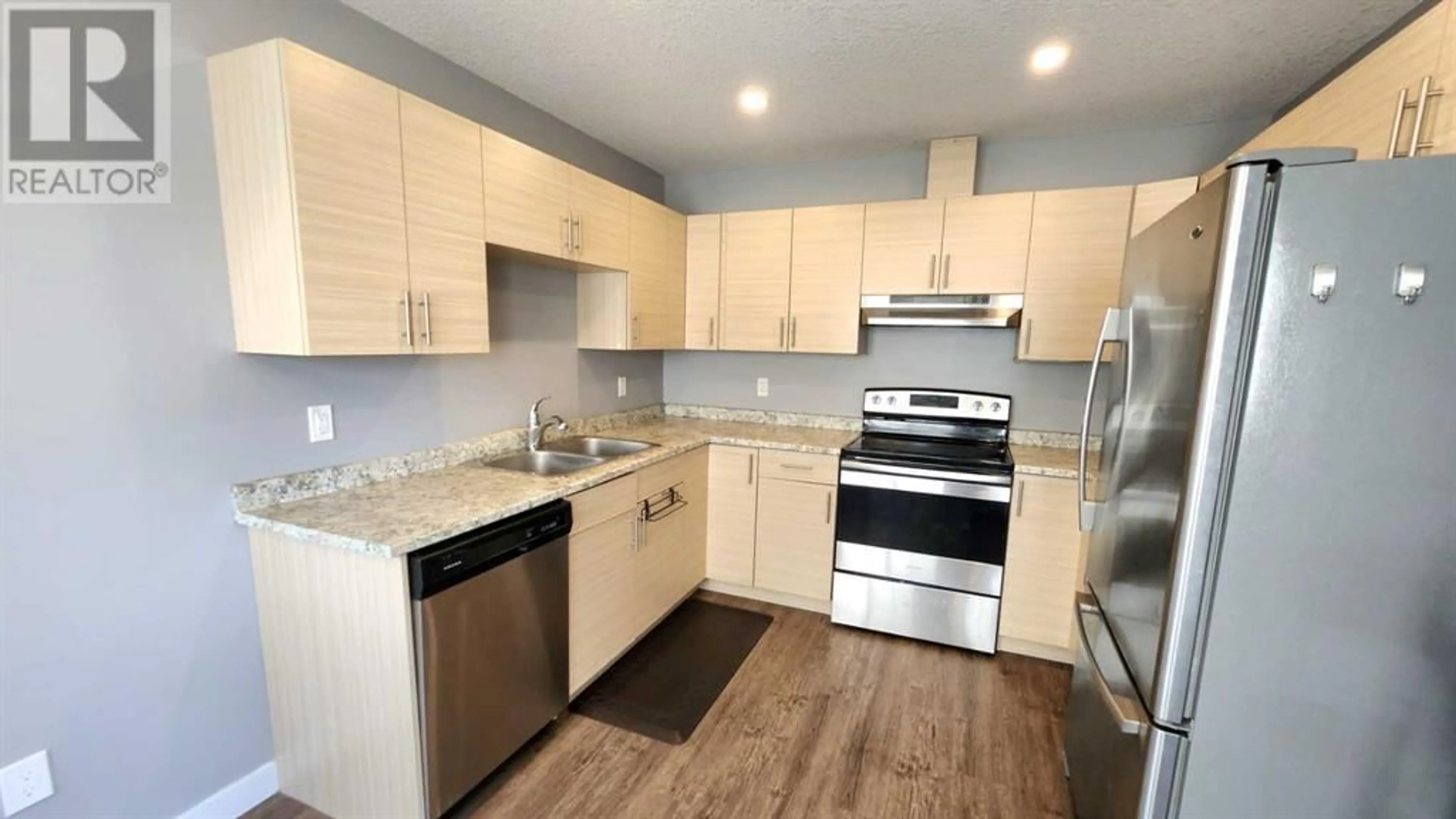 Standard kitchen for 11428 106 Avenue, Grande Prairie Alberta t8v6m5