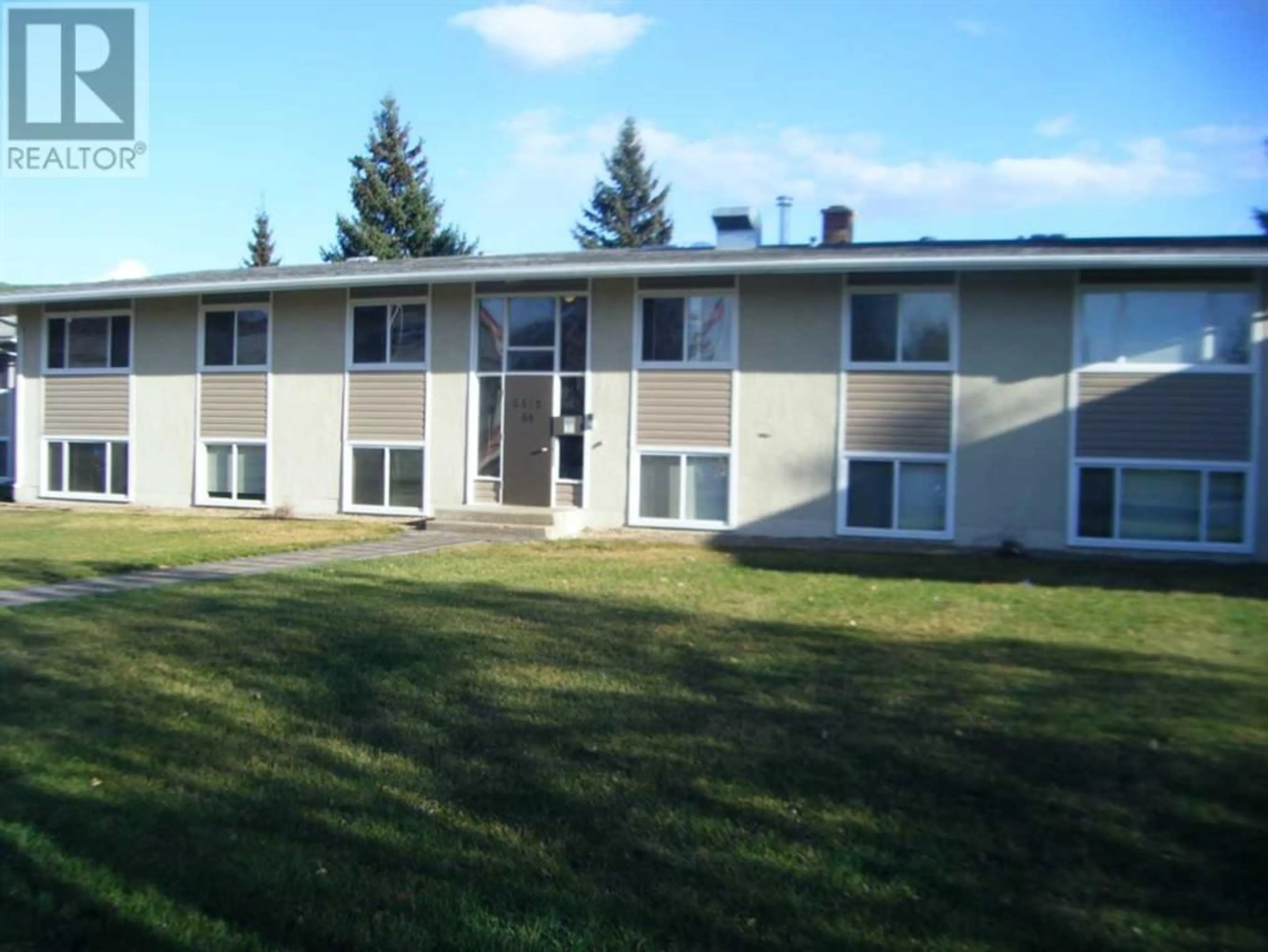 A pic from exterior of the house or condo for A4 9503 88 Avenue, Peace River Alberta T8S1G6