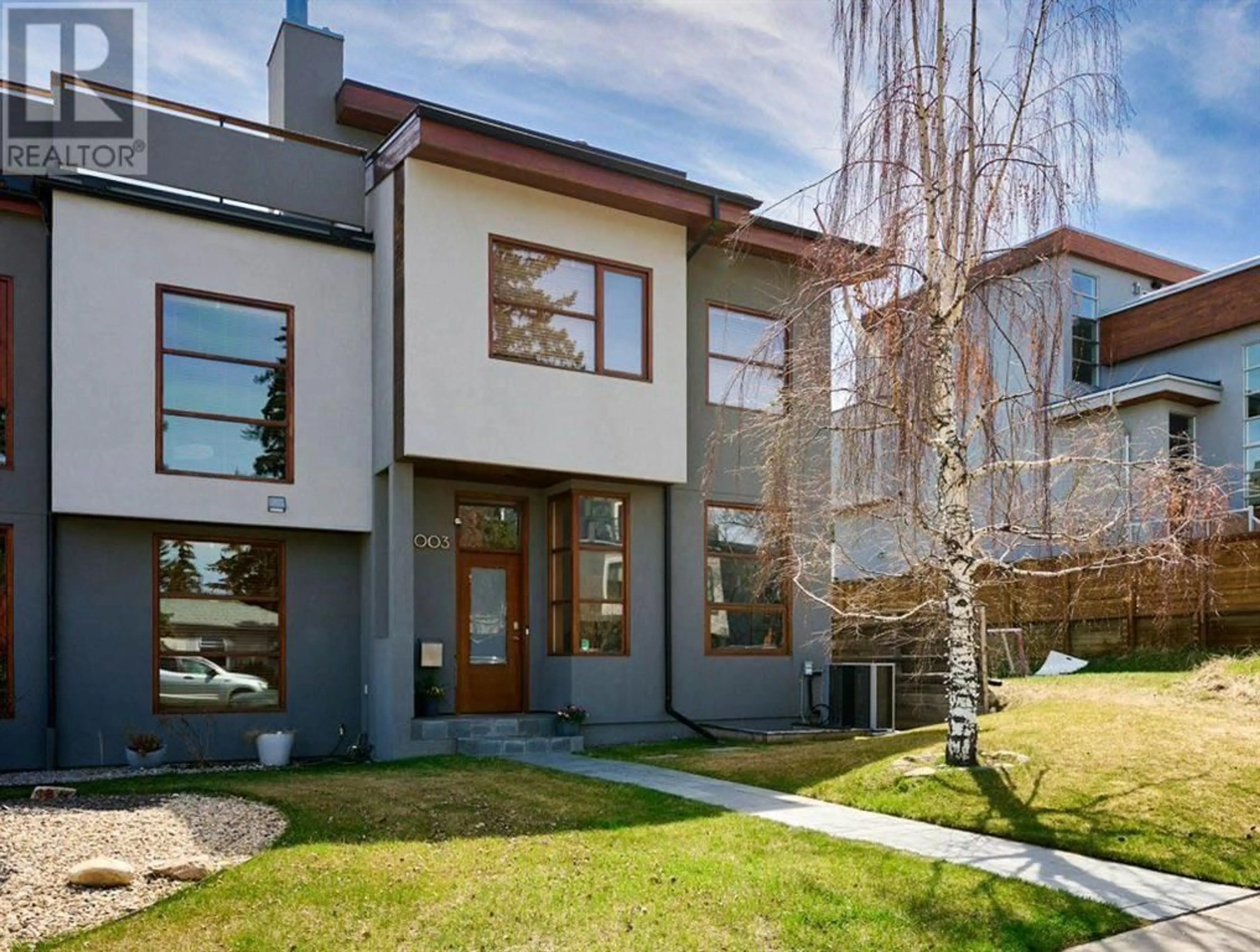 Outside view for 2003 27 Avenue SW, Calgary Alberta T2T1H6