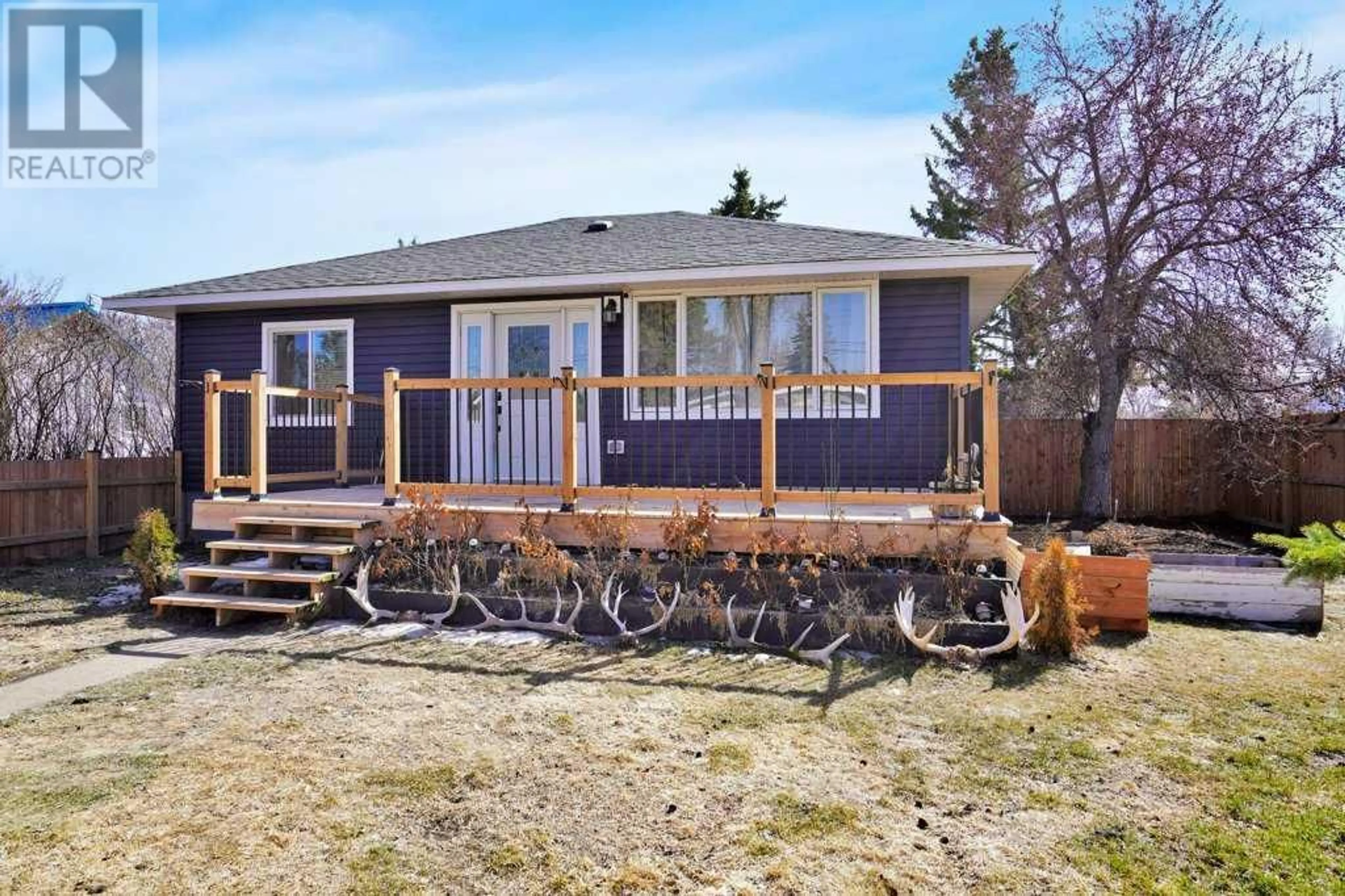Frontside or backside of a home for 5823 51 Avenue, Stettler Alberta T0C2L2