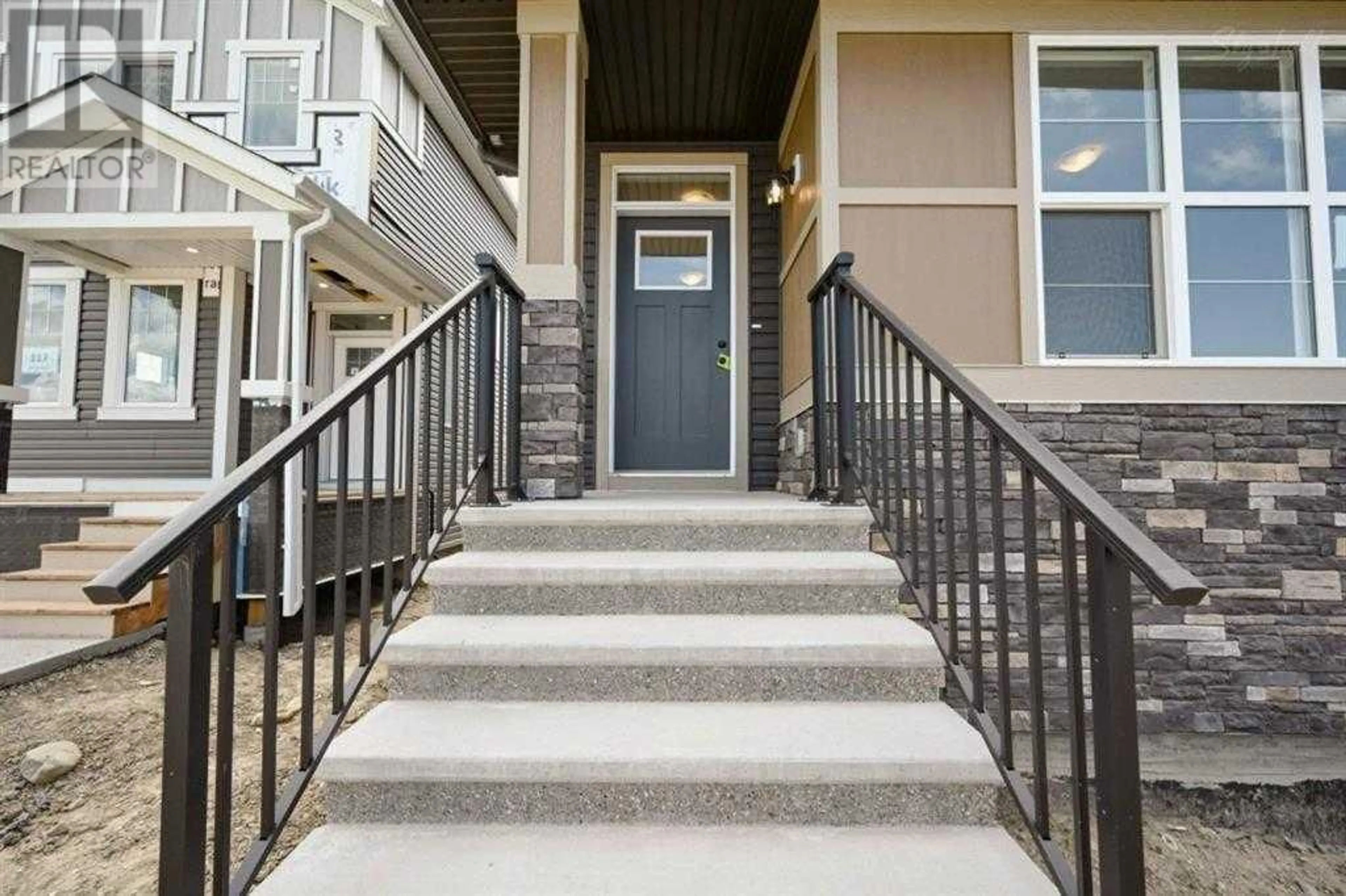 A pic from exterior of the house or condo for 113 Midtown Close SW, Airdrie Alberta T4B5G9