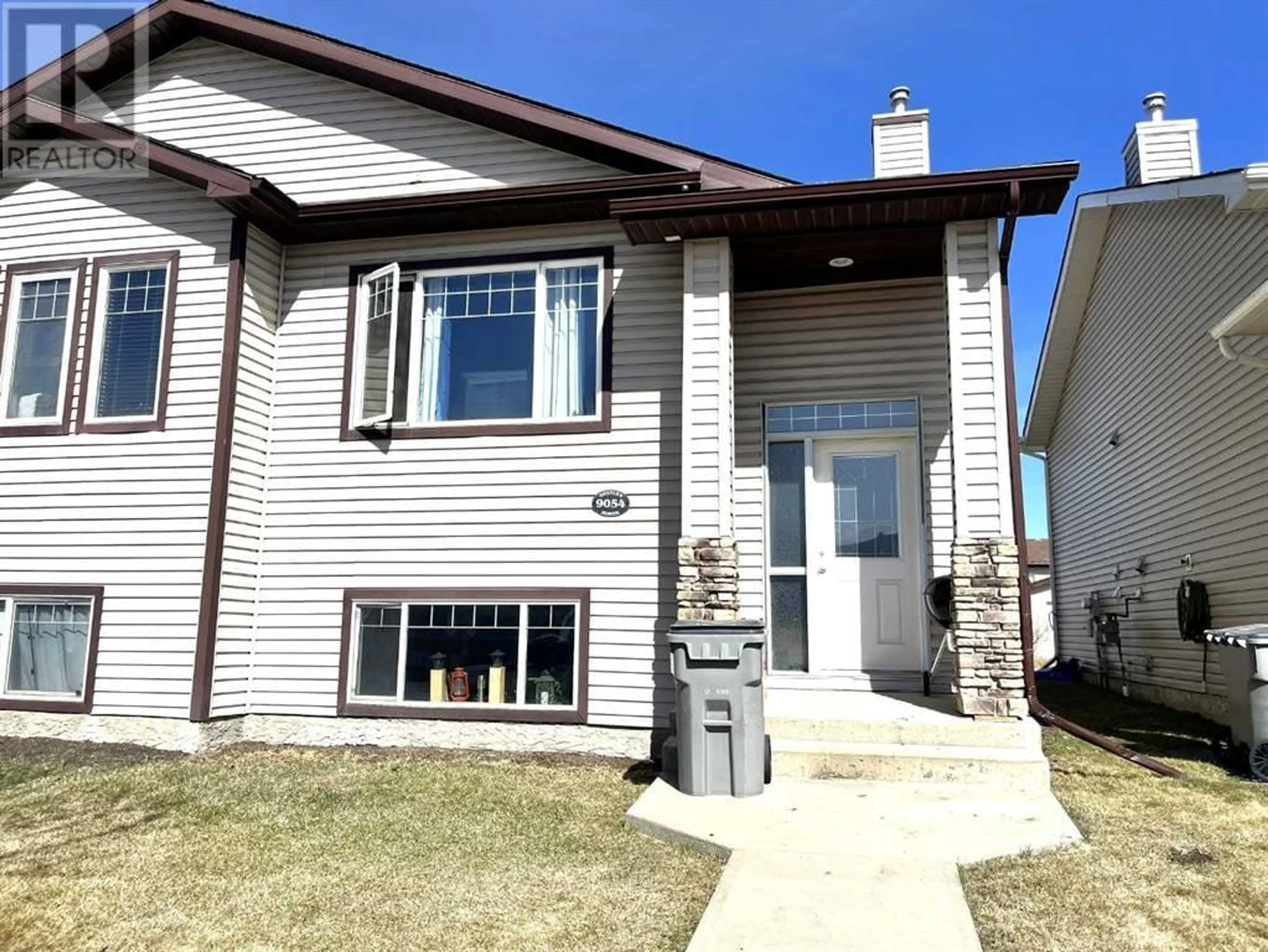 A pic from exterior of the house or condo for 9054 92 Avenue, Grande Prairie Alberta T8X0A4