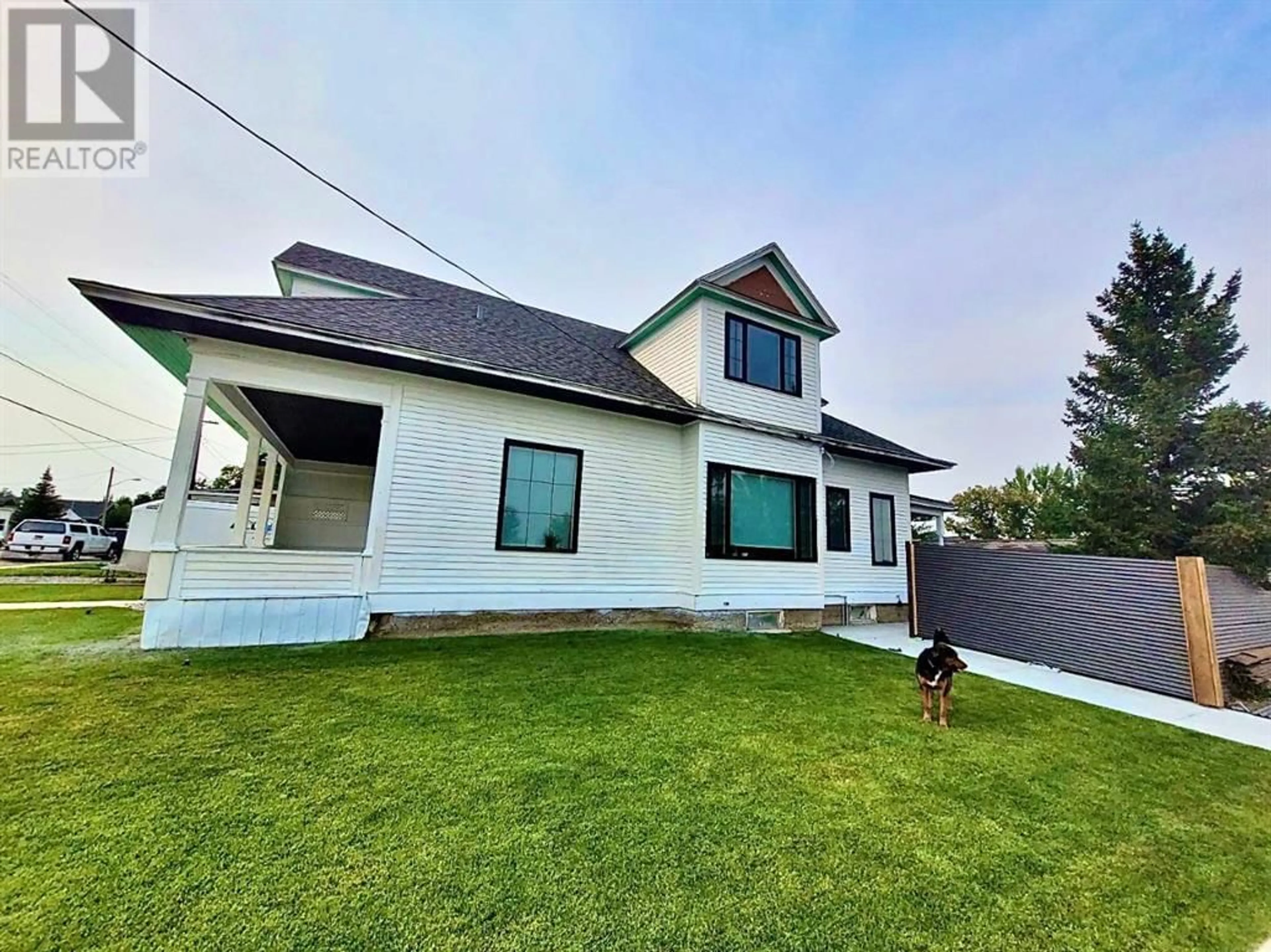 Frontside or backside of a home for 467 21 Street, Fort Macleod Alberta T0L0z0