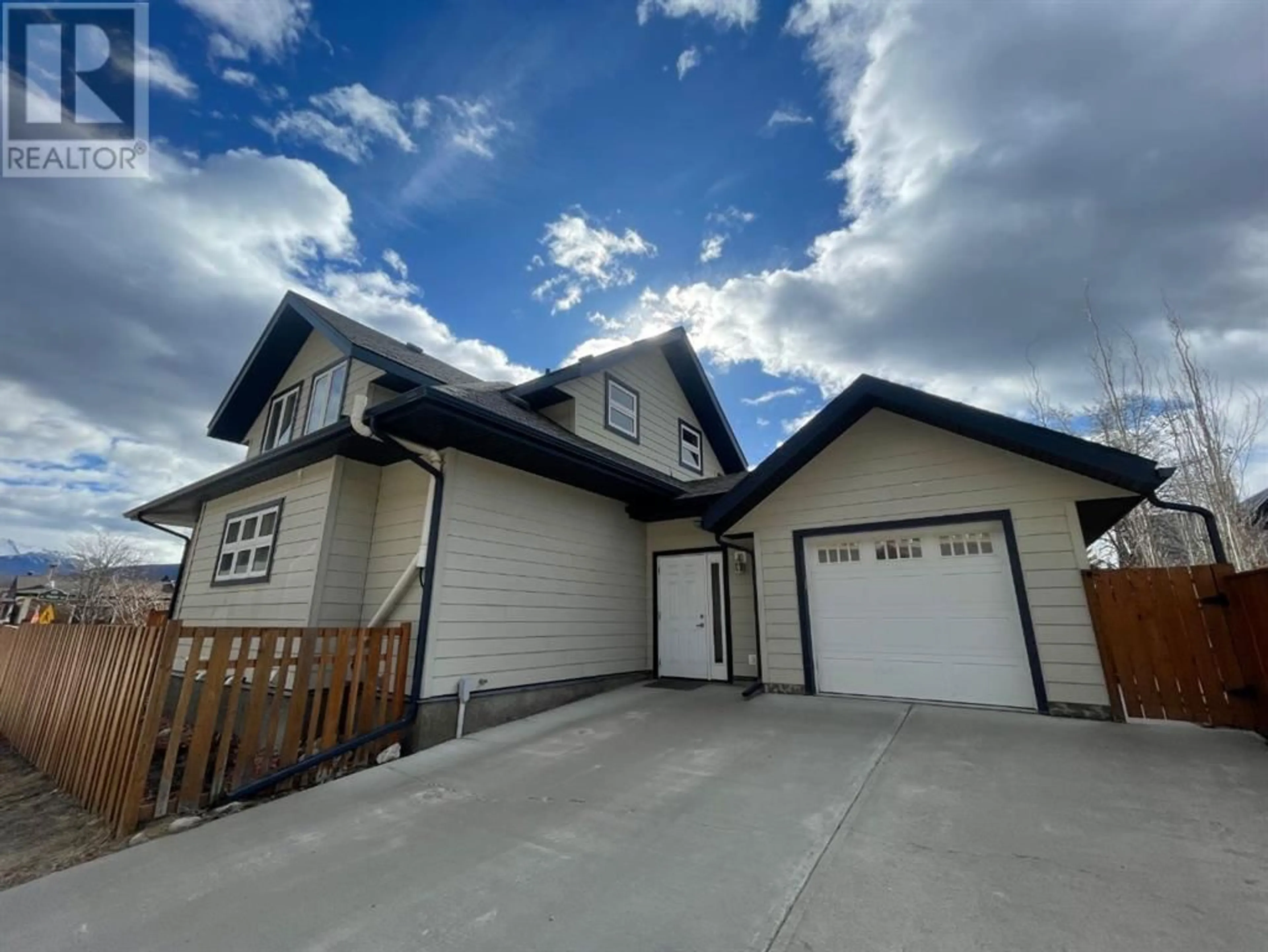 Frontside or backside of a home for 1002 POPLAR Avenue, Jasper Alberta T0E1E0
