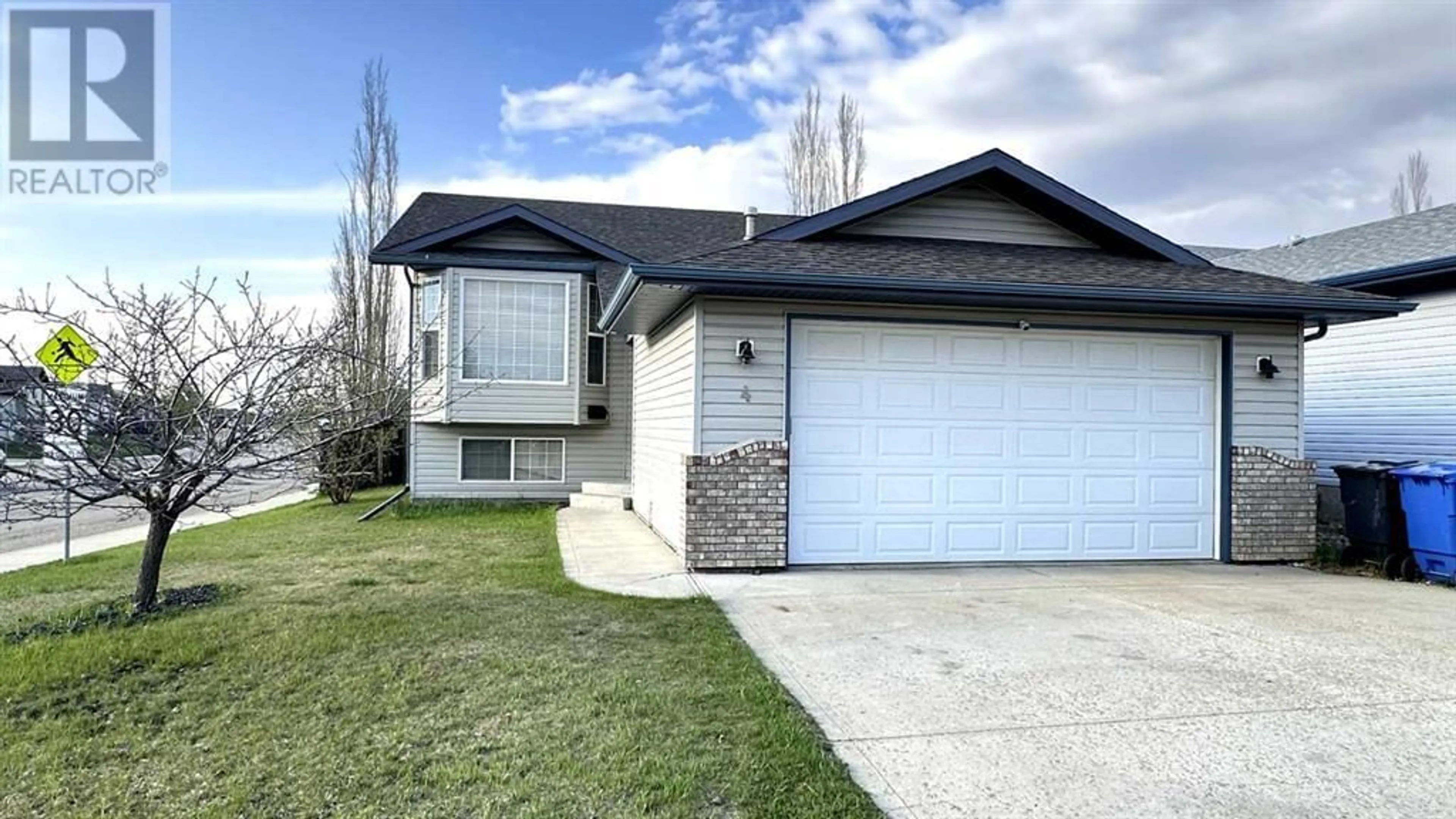 A pic from exterior of the house or condo for 4 Dentoom Close, Red Deer Alberta T4R3H6
