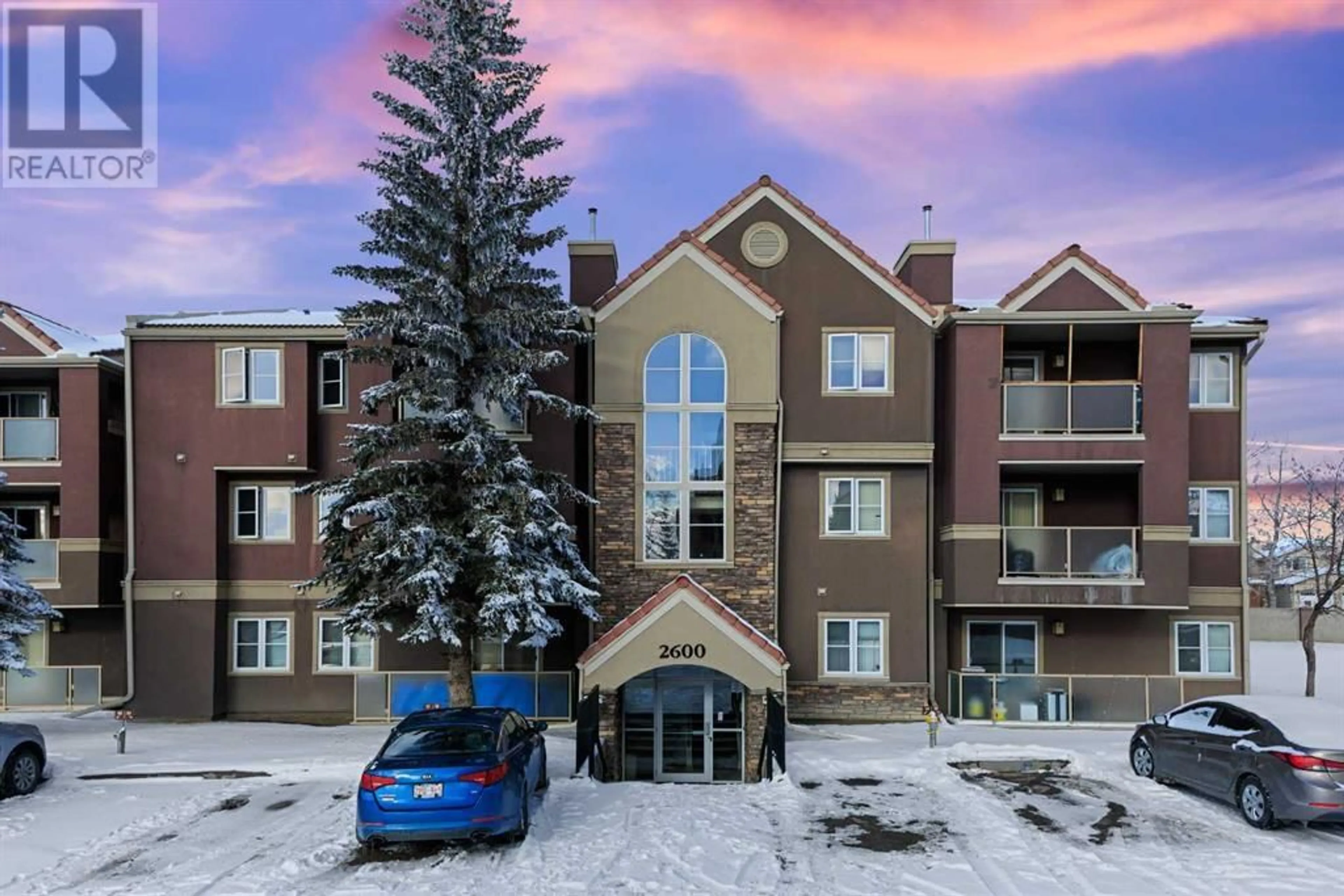 A pic from exterior of the house or condo for 32 2632 Edenwold Heights NW, Calgary Alberta T3A3Y5