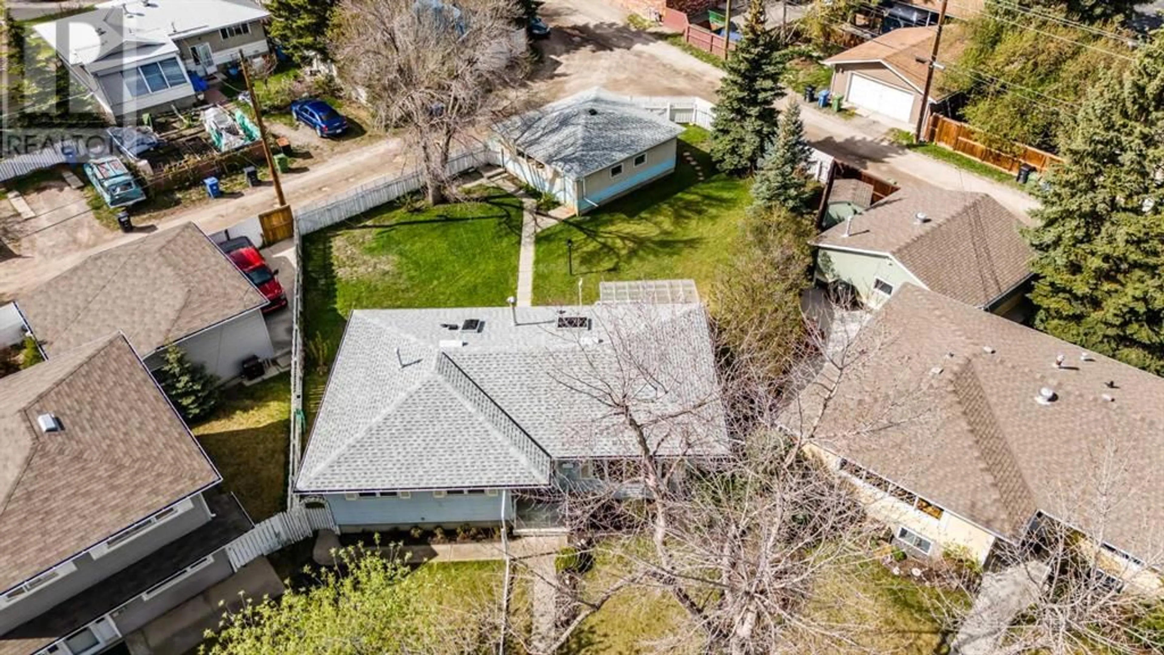 Frontside or backside of a home for 58 Butler Crescent NW, Calgary Alberta T2L1K3